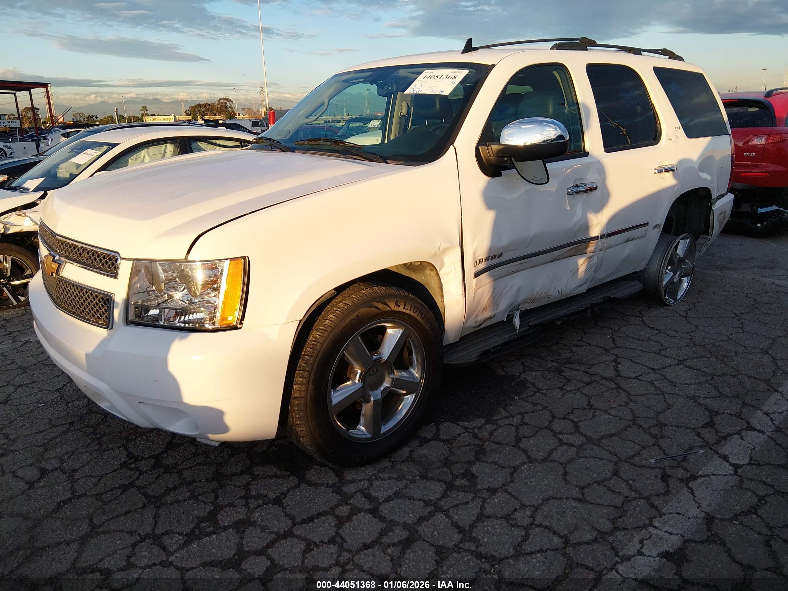 CHEVROLET TAHOE image 2