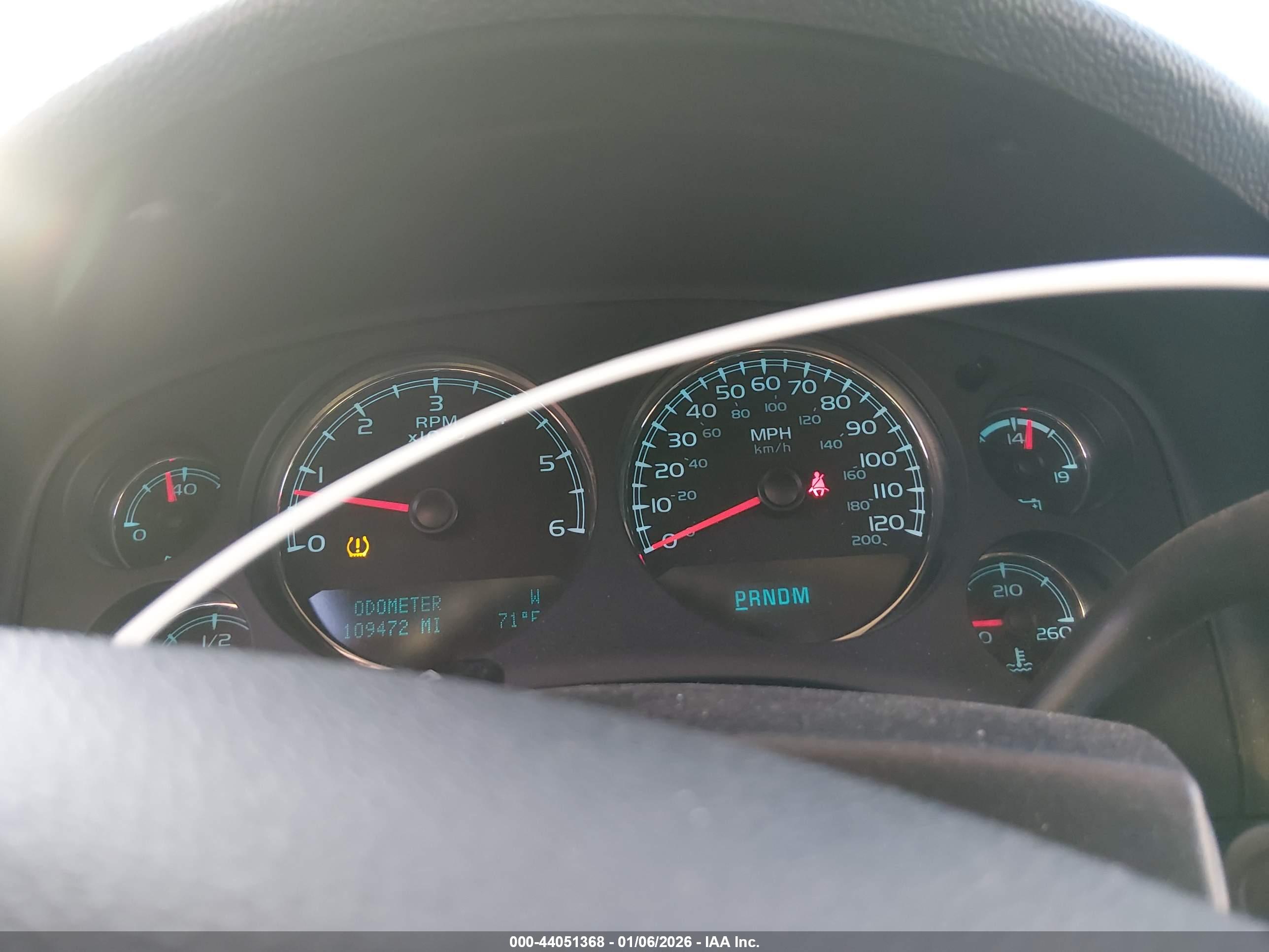 CHEVROLET TAHOE image 7