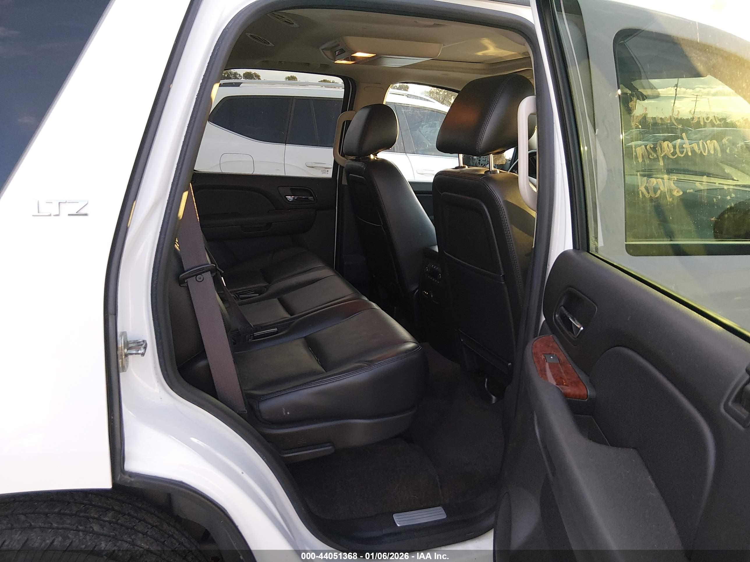 CHEVROLET TAHOE image 8