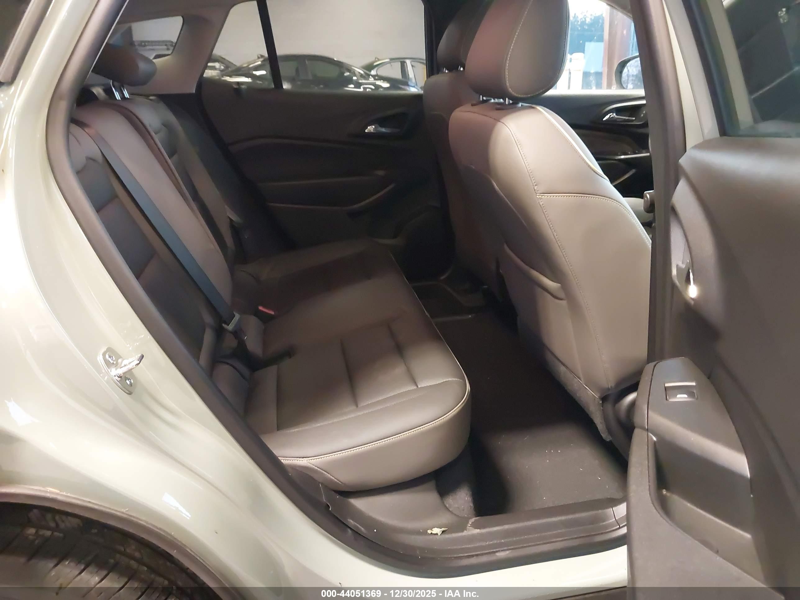 CHEVROLET TRAX image 8
