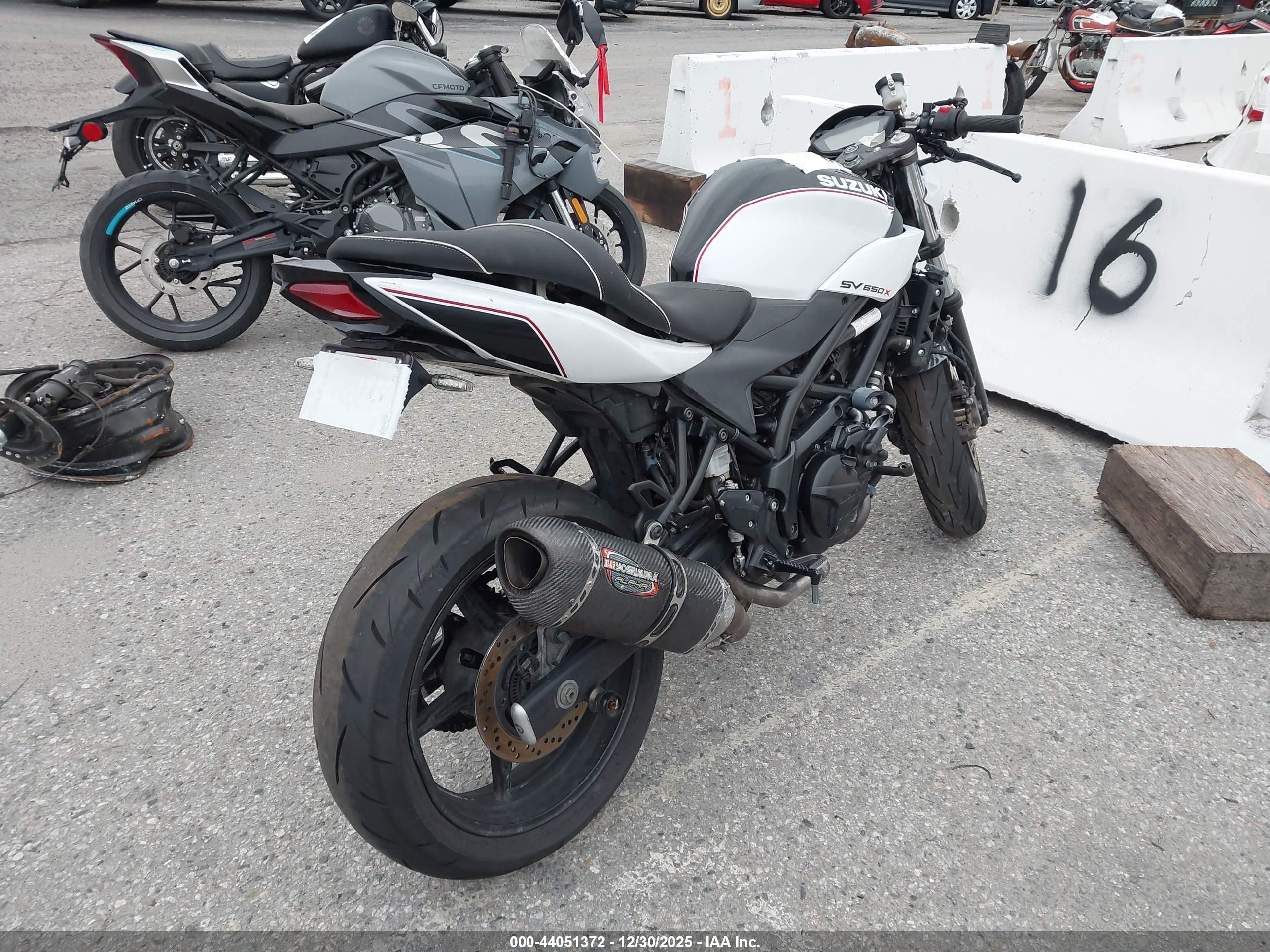 SUZUKI SV650 image 4
