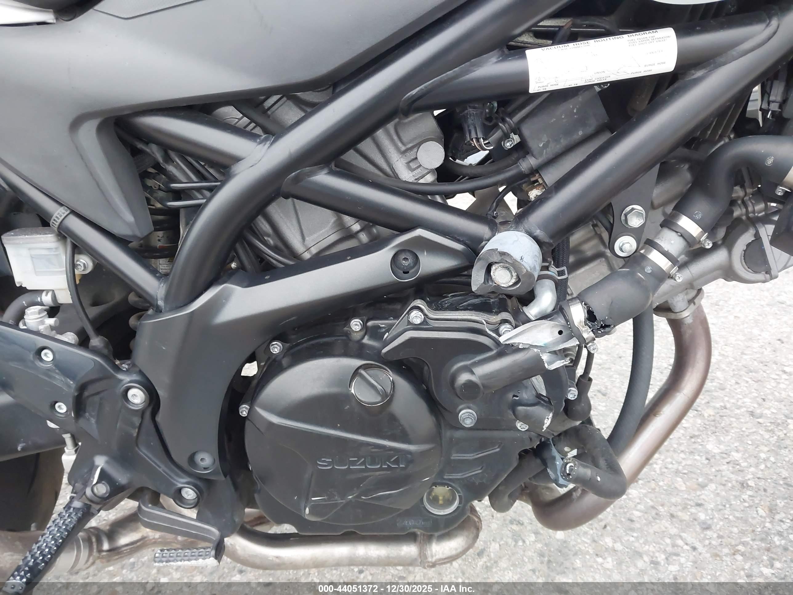 SUZUKI SV650 image 8