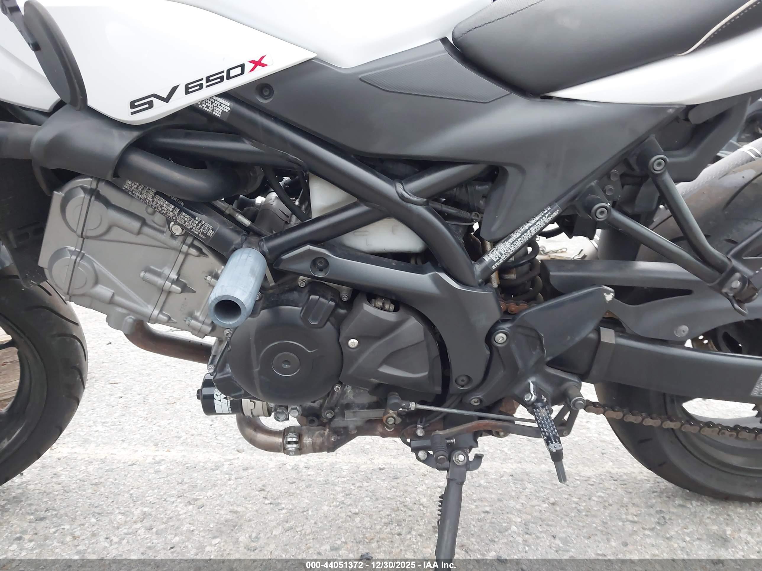 SUZUKI SV650 image 9