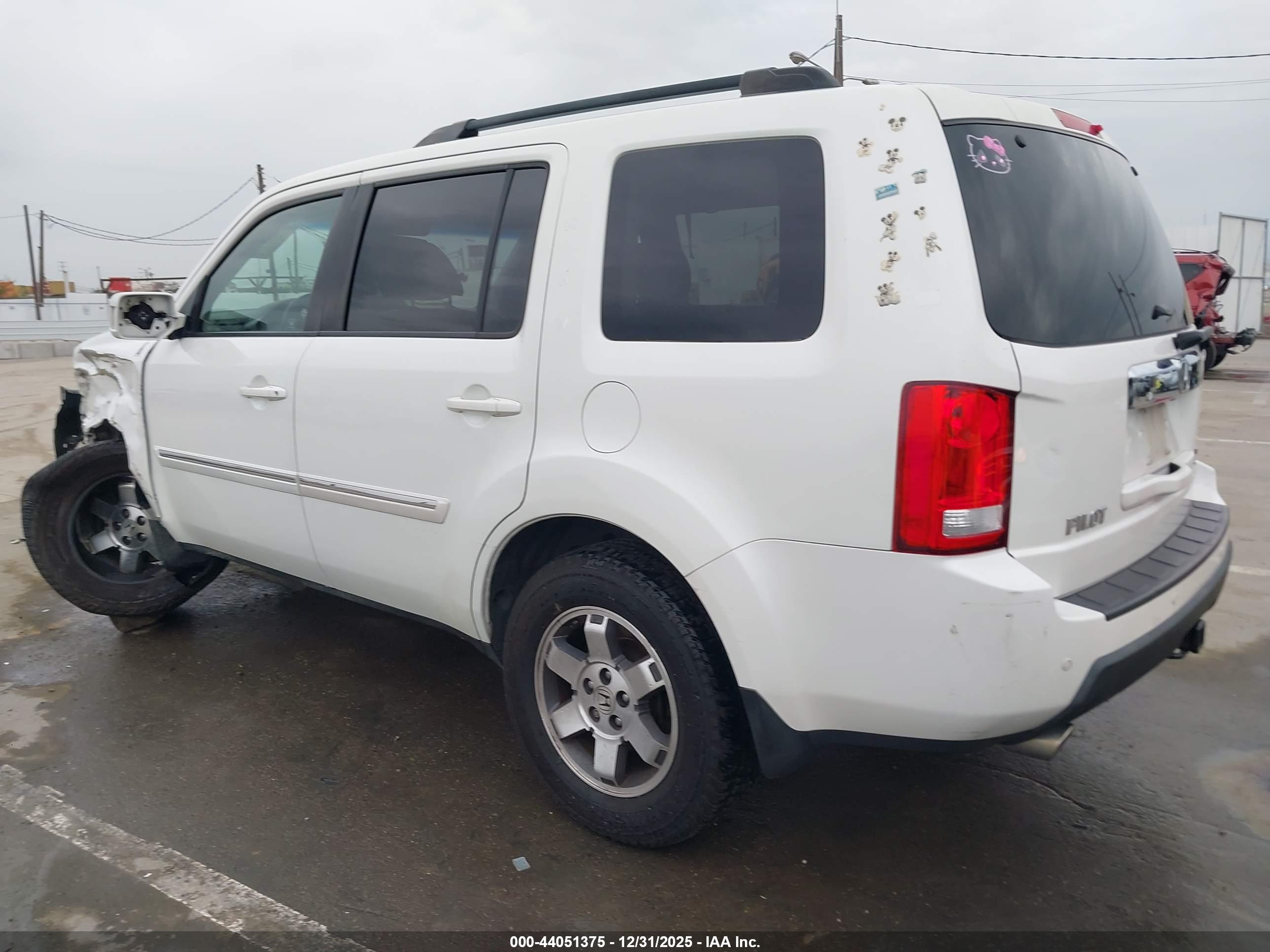HONDA PILOT image 3