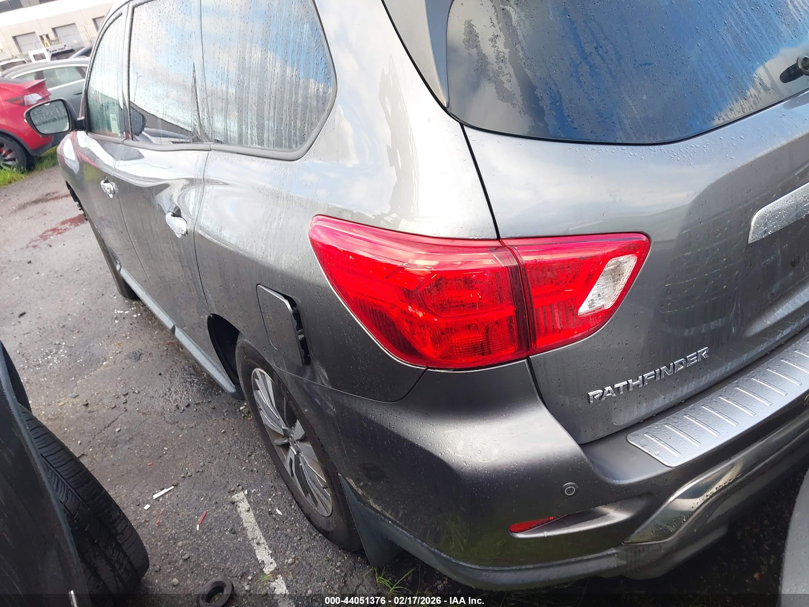 NISSAN PATHFINDER image 3