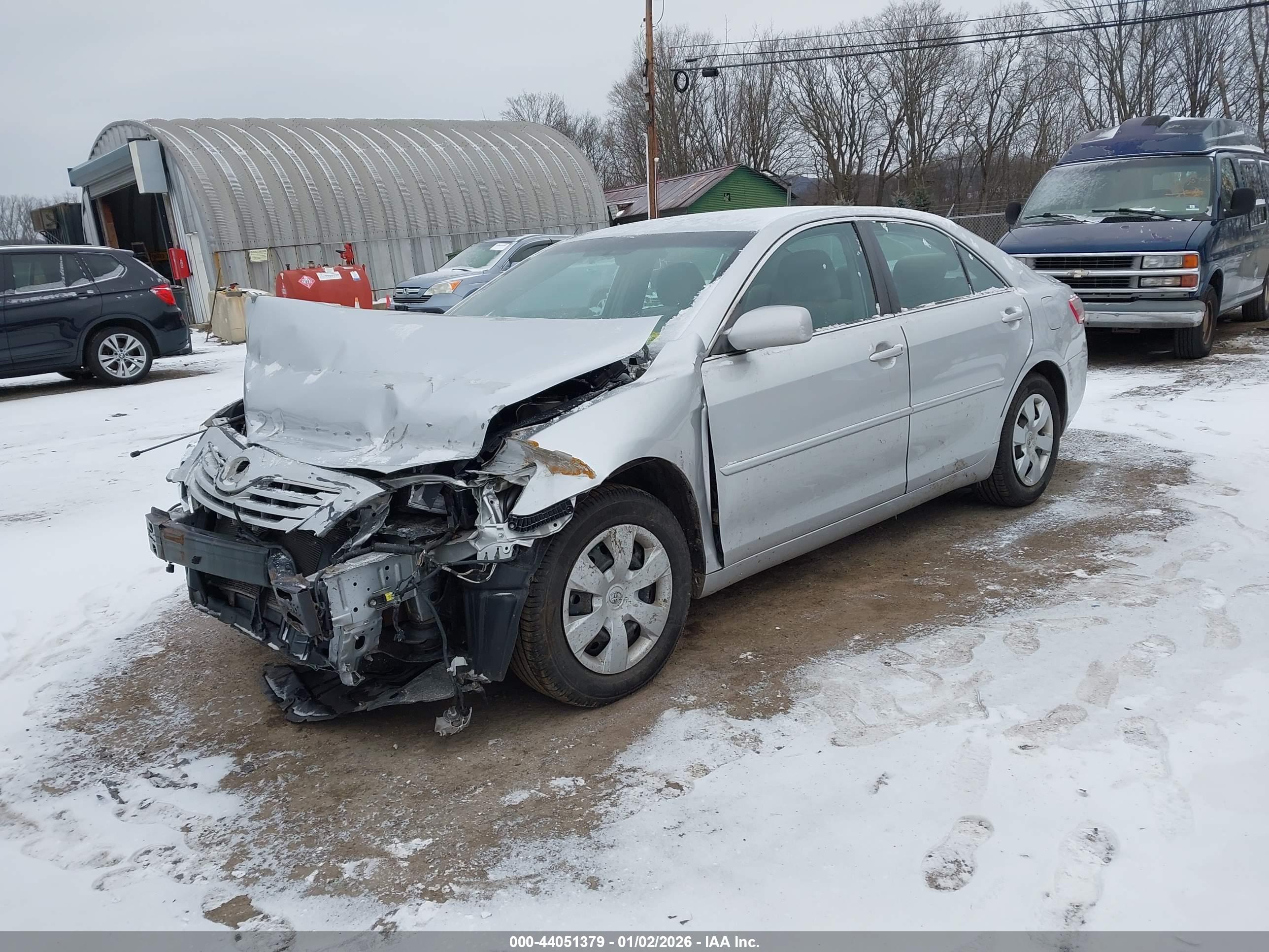 TOYOTA CAMRY image 2