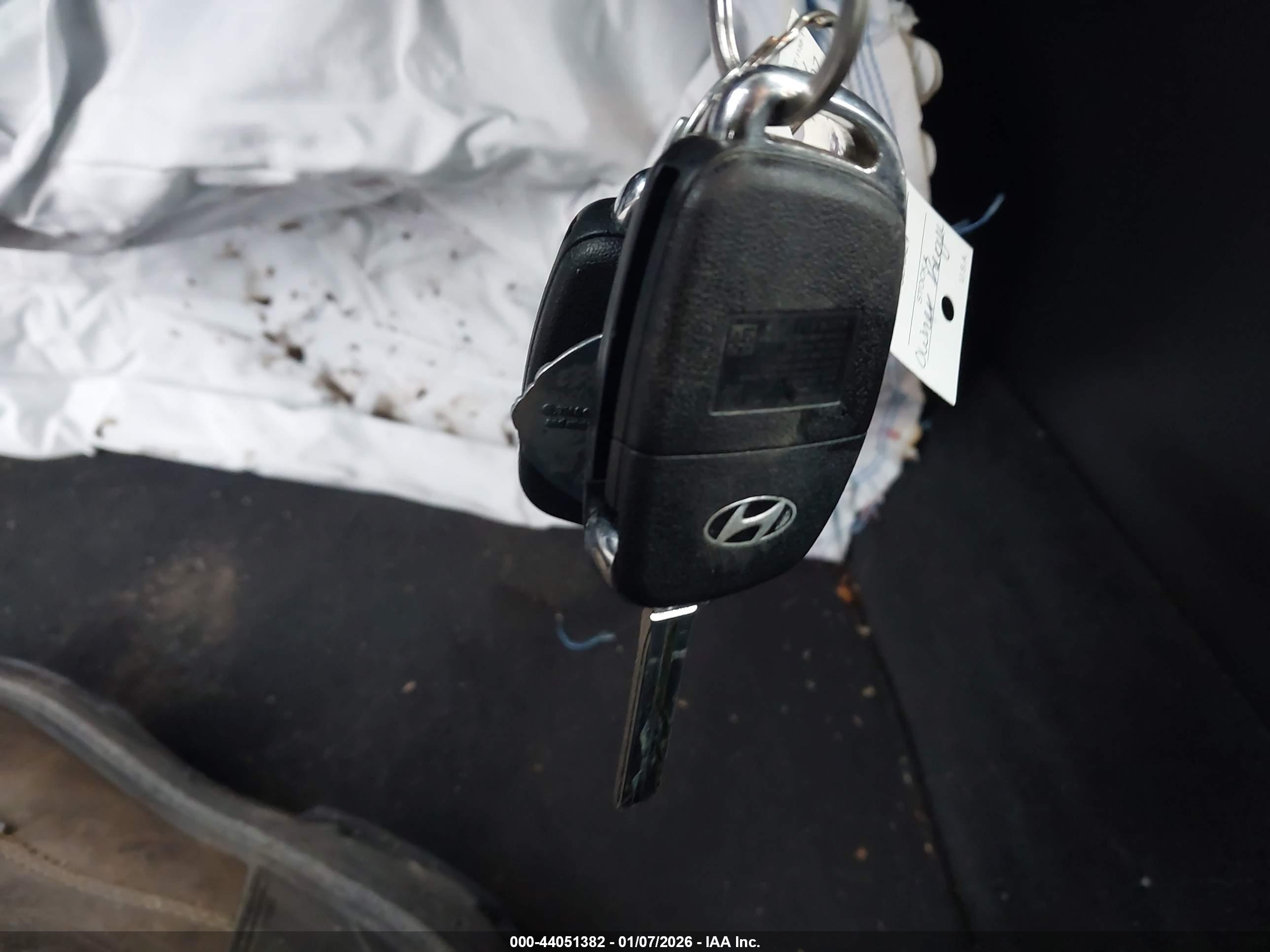 HYUNDAI SONATA image 11