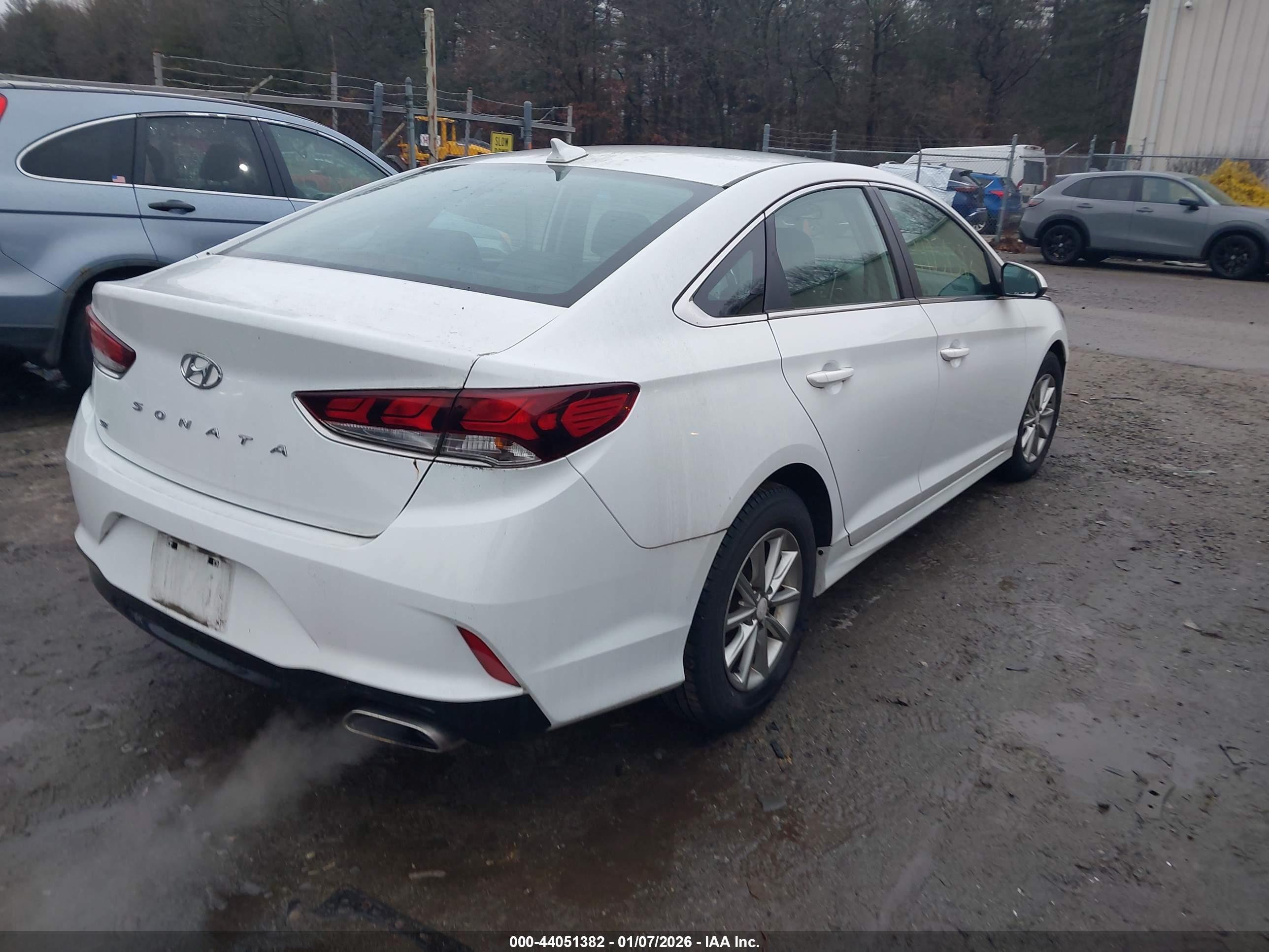 HYUNDAI SONATA image 4