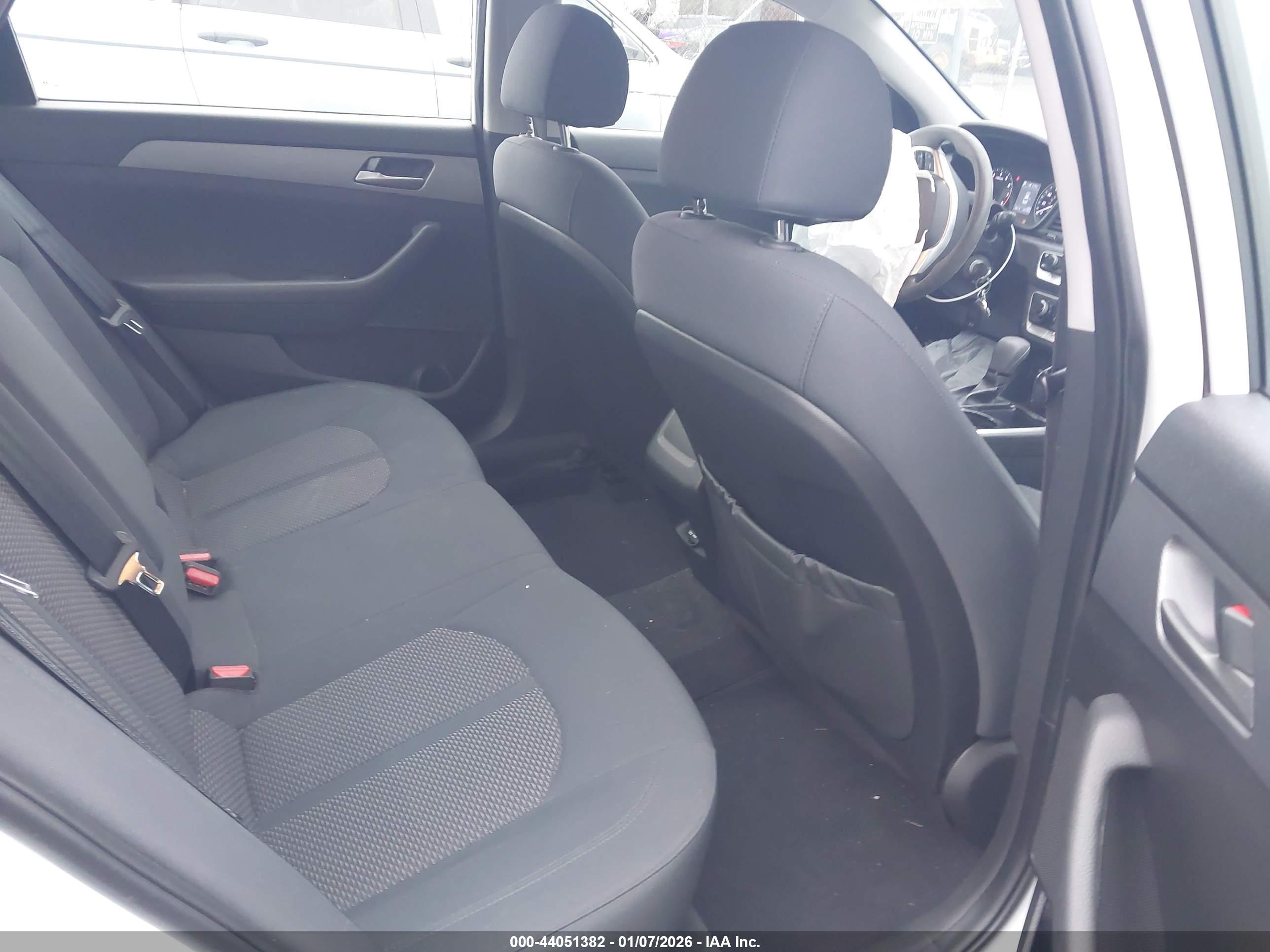 HYUNDAI SONATA image 8