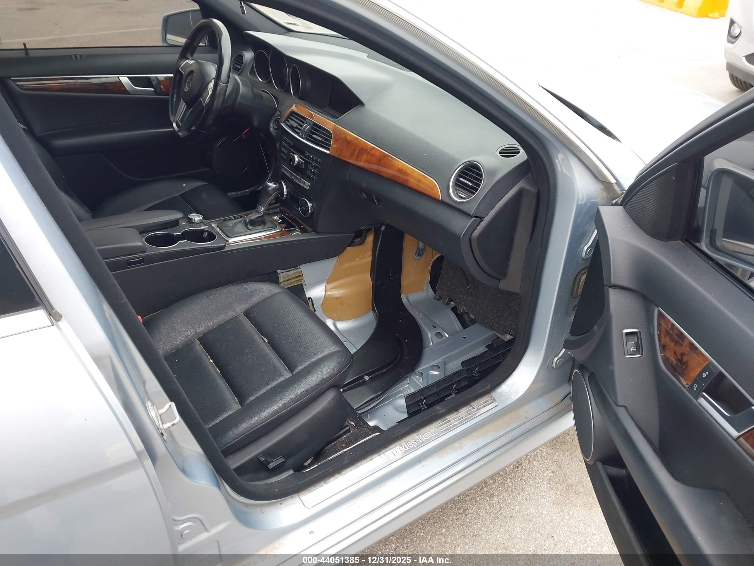 MERCEDES-BENZ C image 5