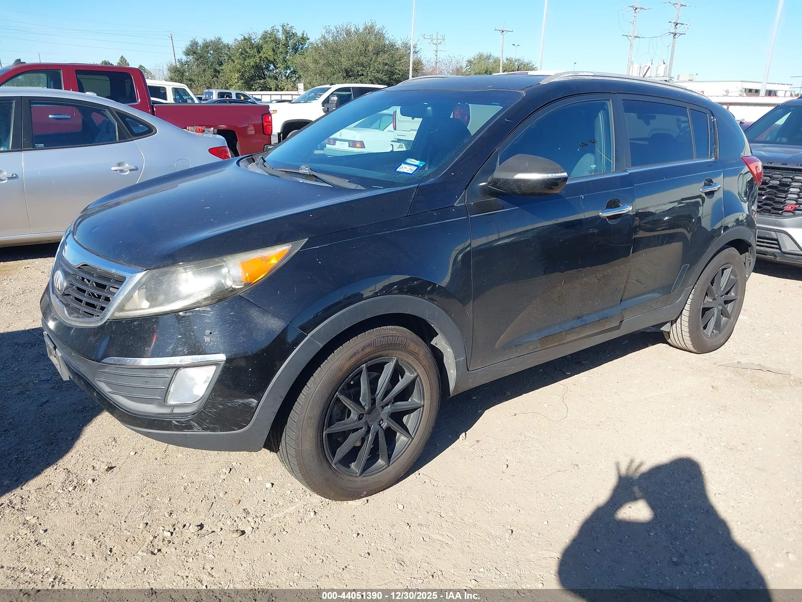 KIA SPORTAGE image 2