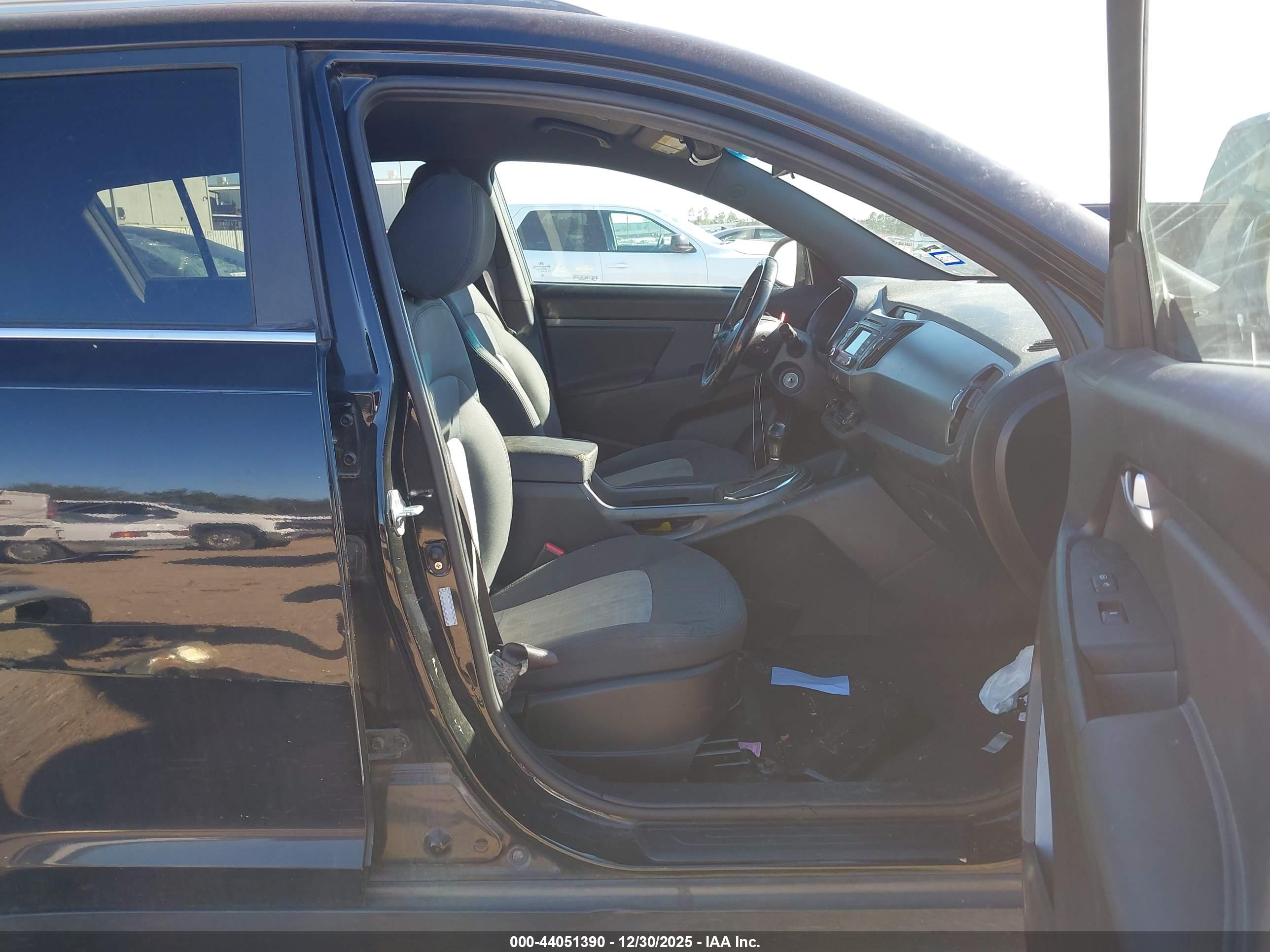 KIA SPORTAGE image 5