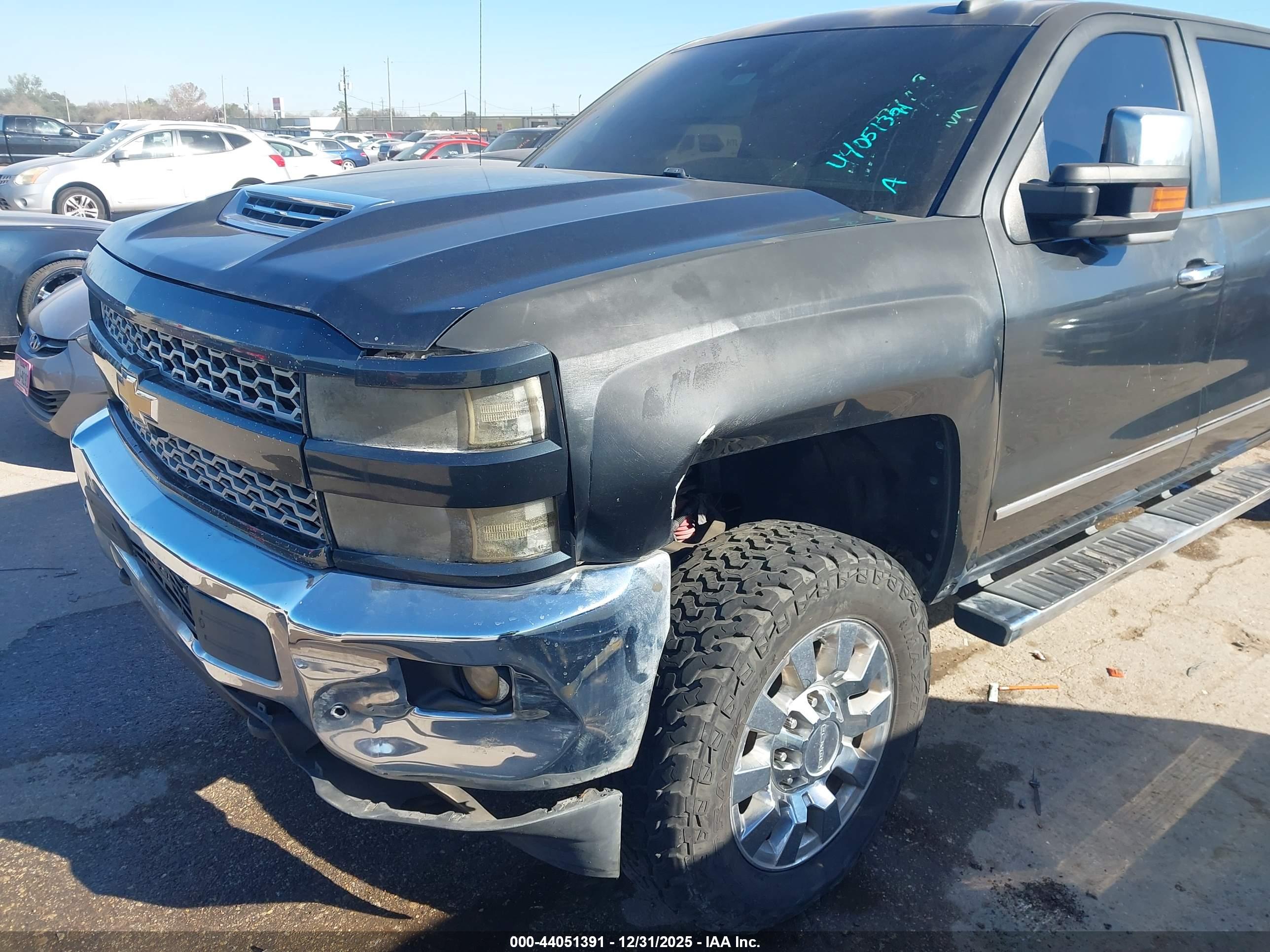 CHEVROLET SILVERADO image 6