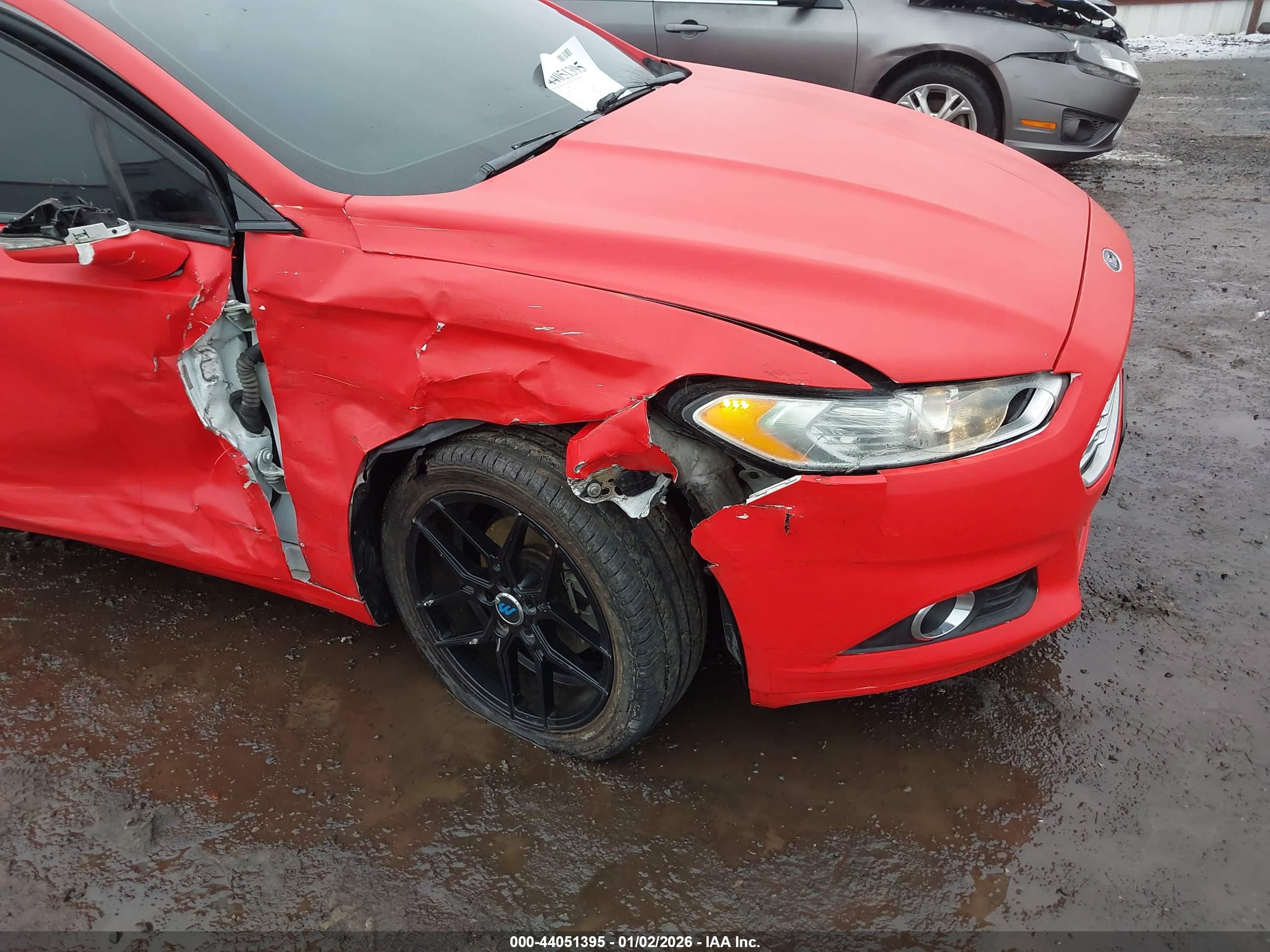 FORD FUSION image 6