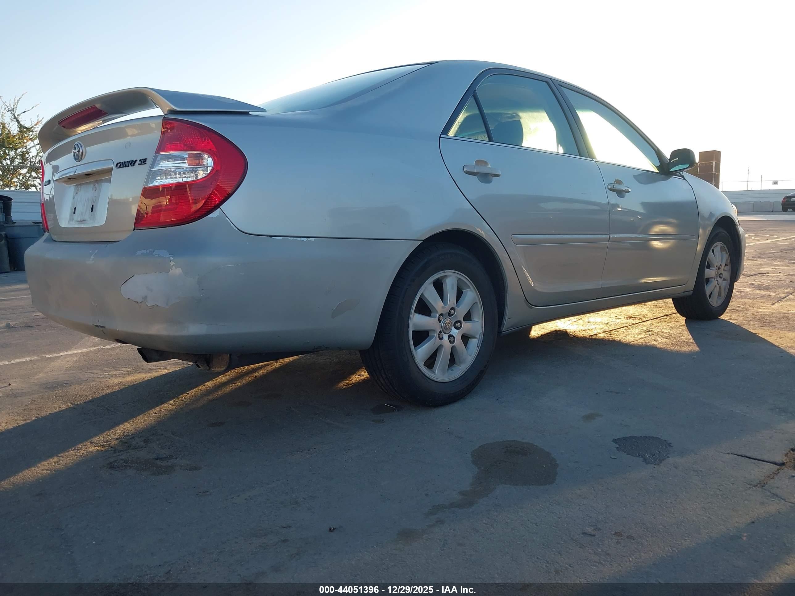 TOYOTA CAMRY image 4