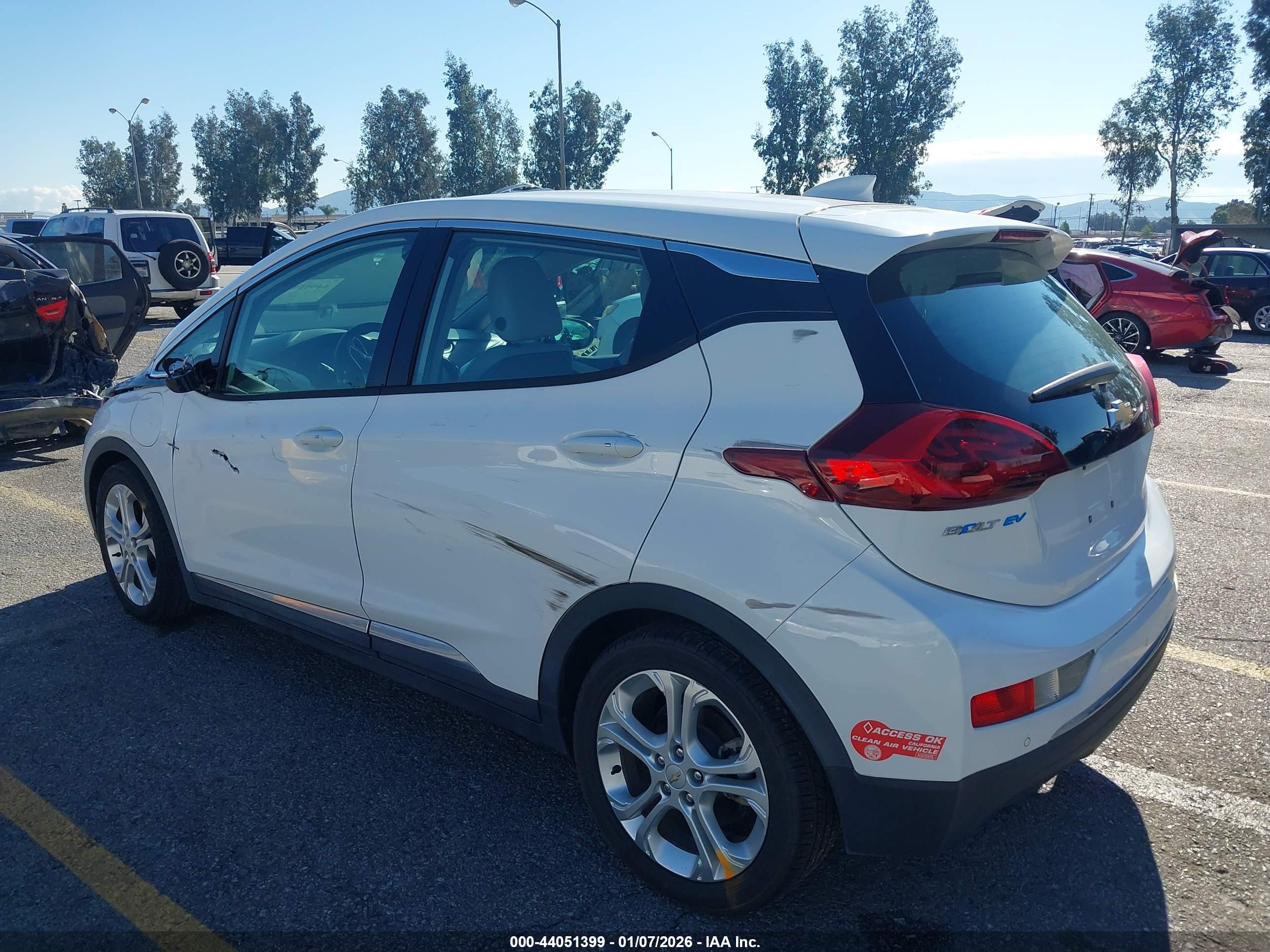 CHEVROLET BOLT image 3