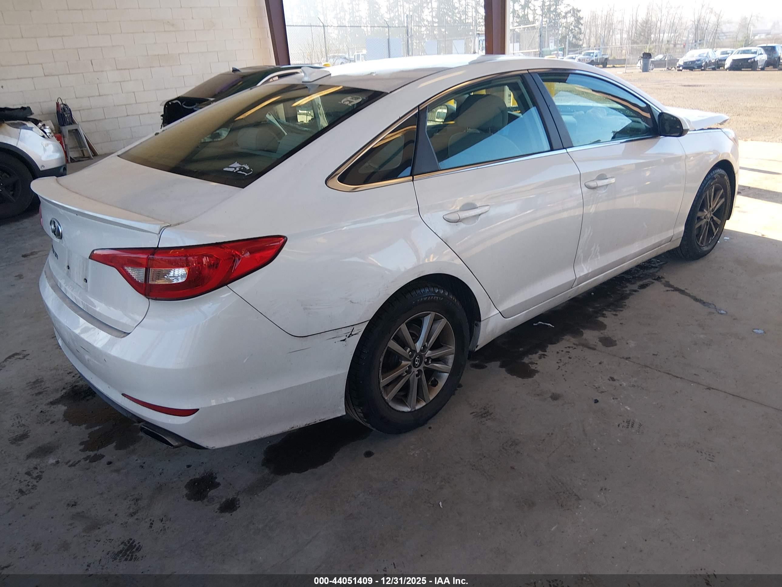 HYUNDAI SONATA image 4