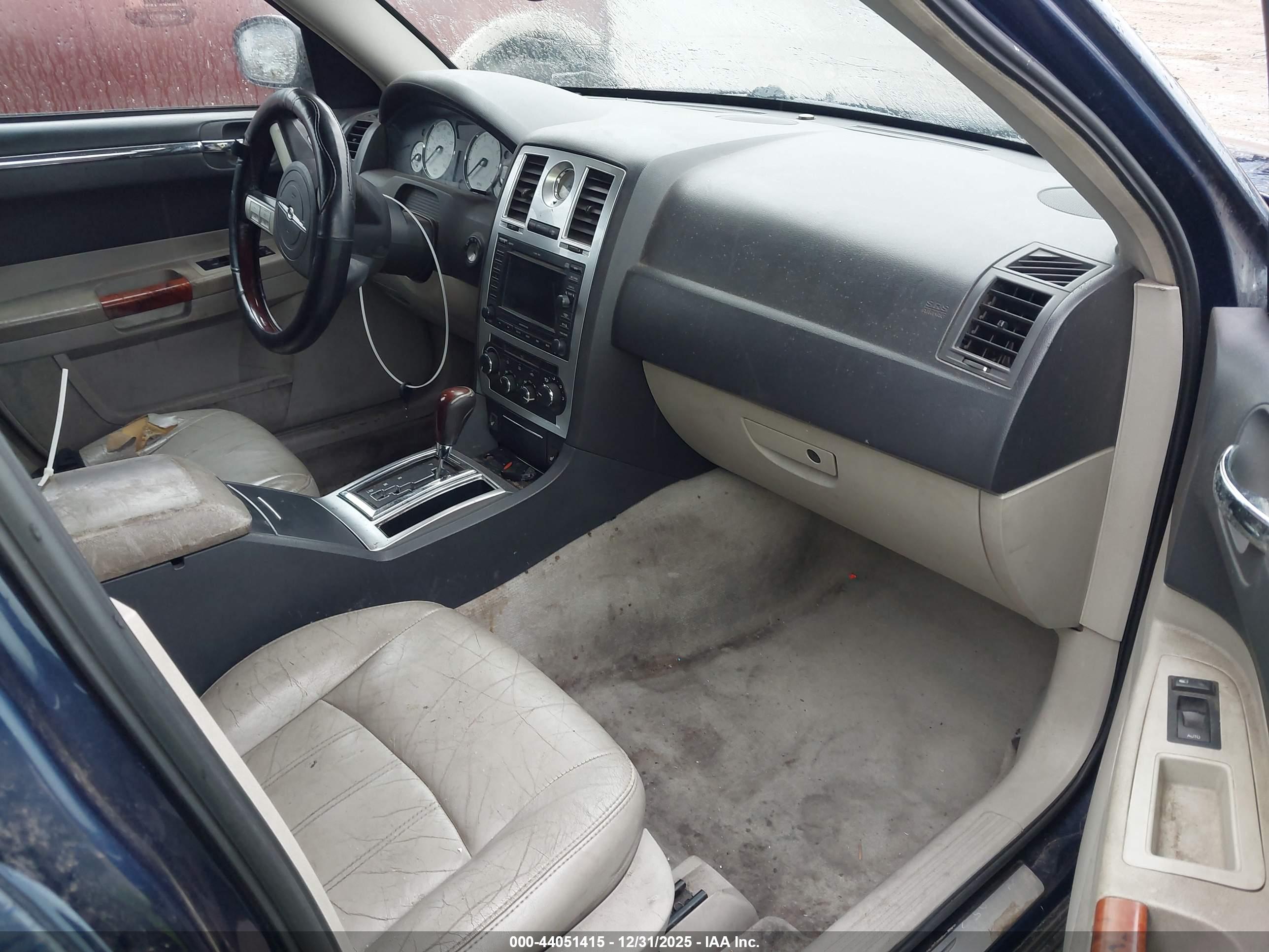 CHRYSLER 300C image 5