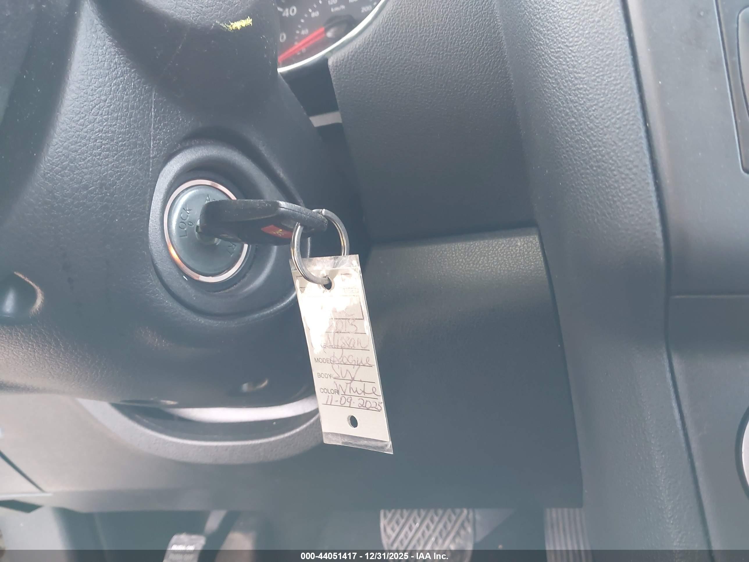 NISSAN ROGUE image 11