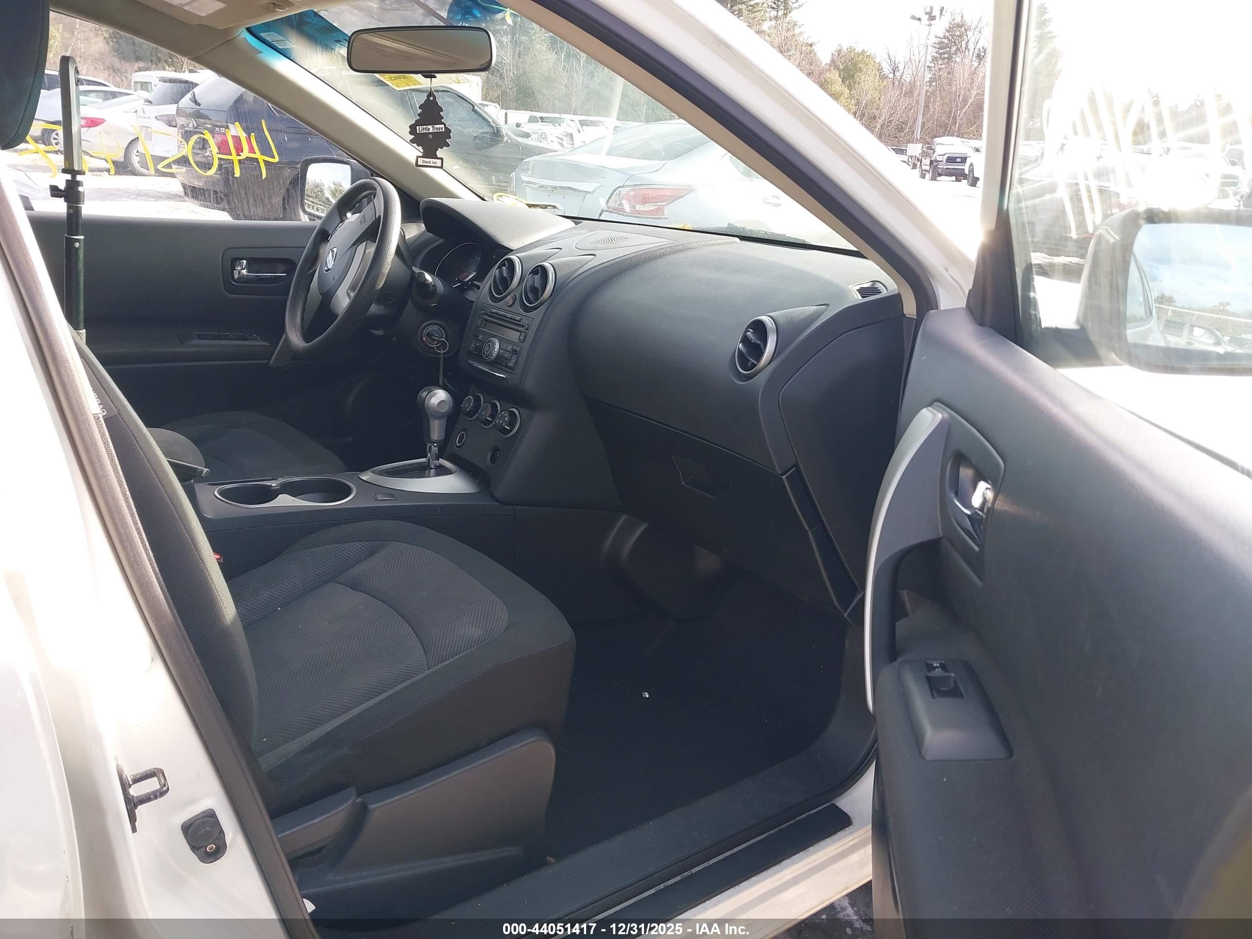 NISSAN ROGUE image 5