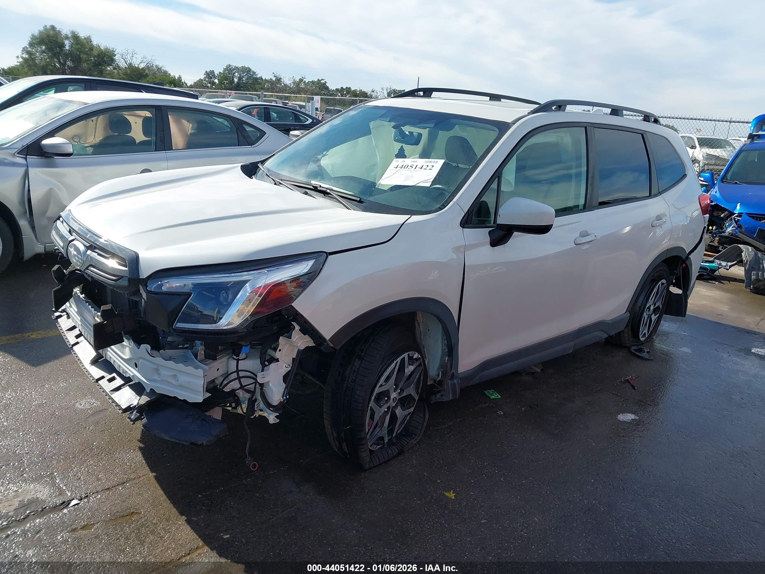SUBARU FORESTER image 2