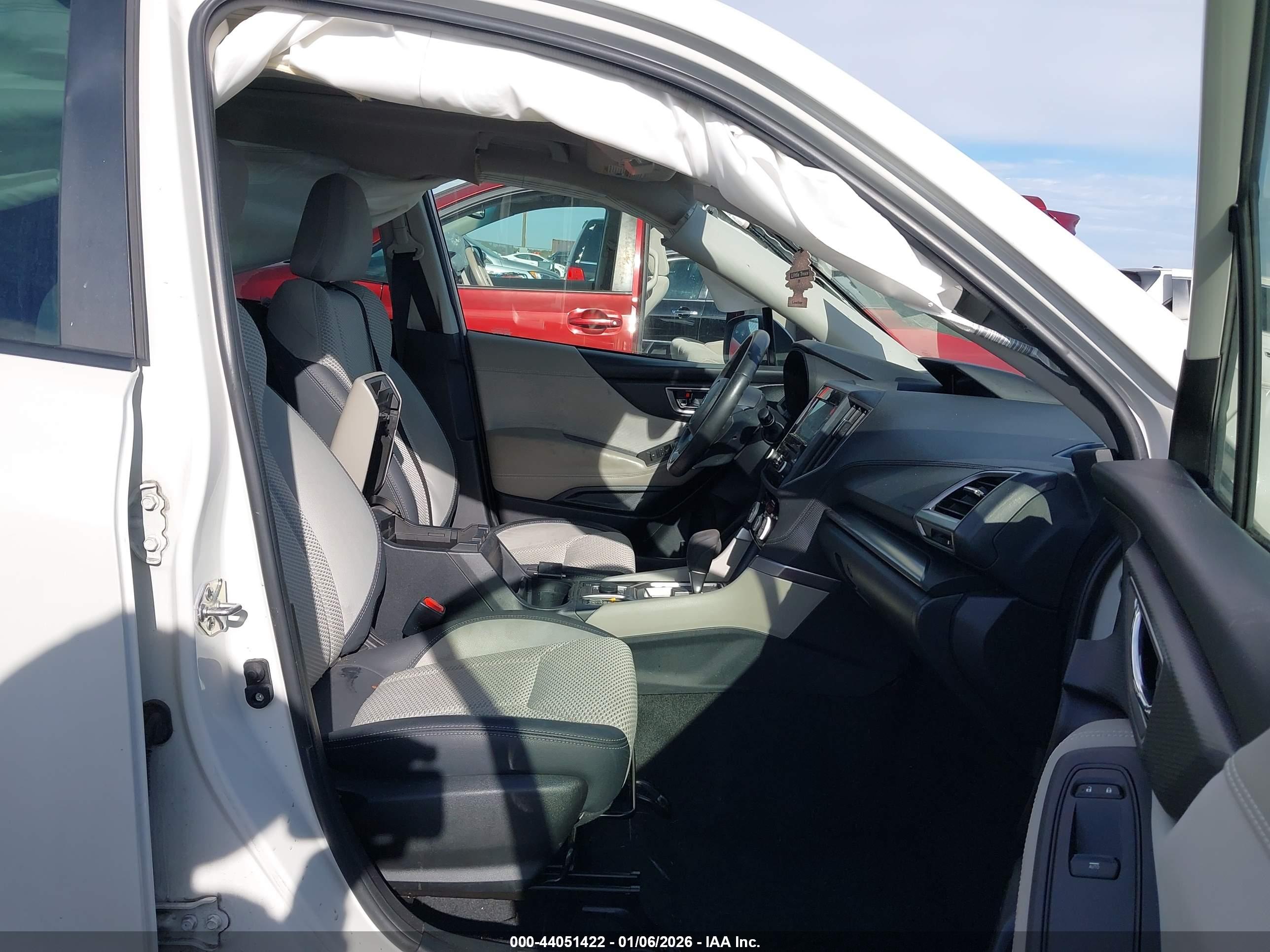 SUBARU FORESTER image 5