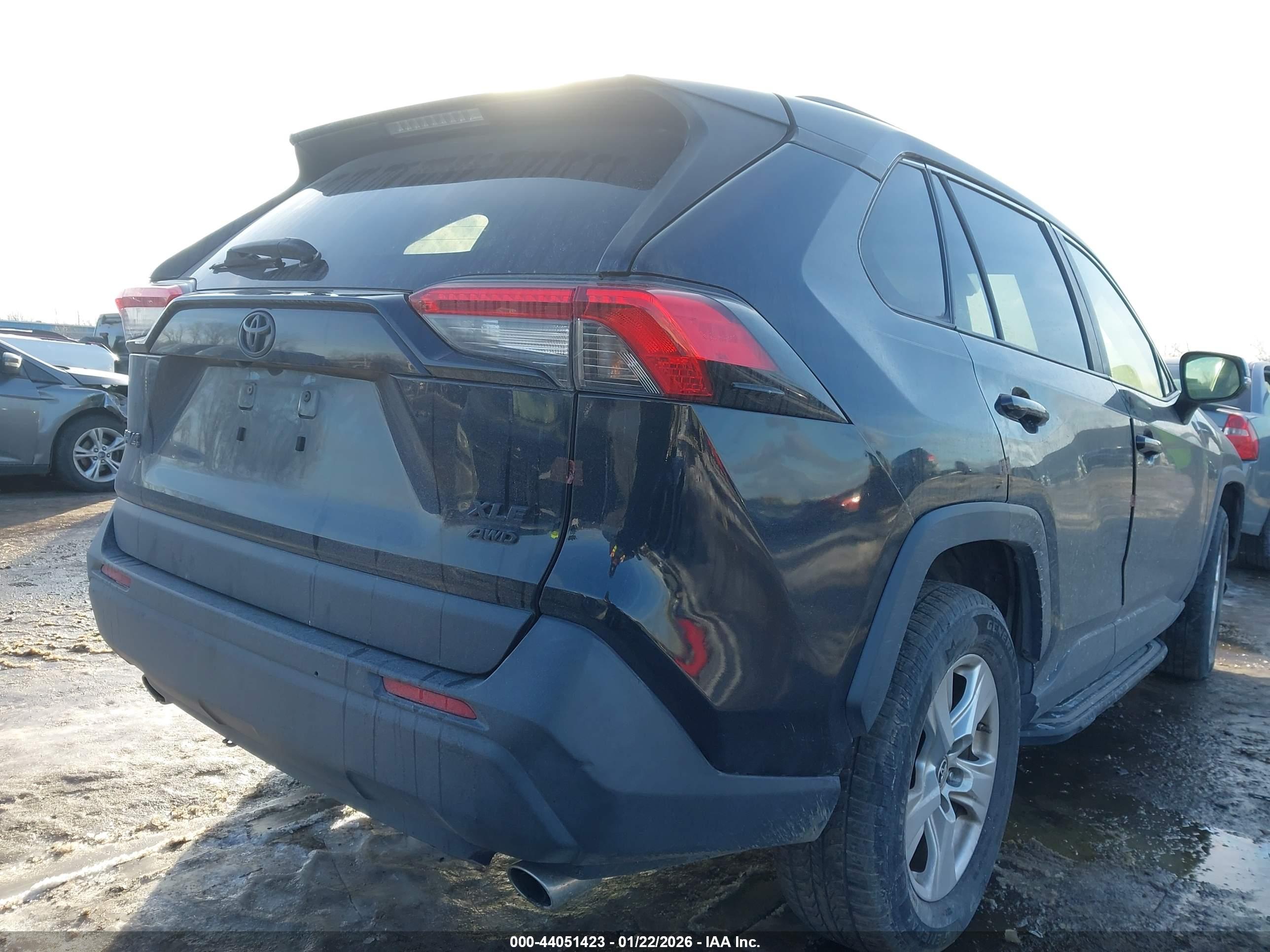TOYOTA RAV4 image 4