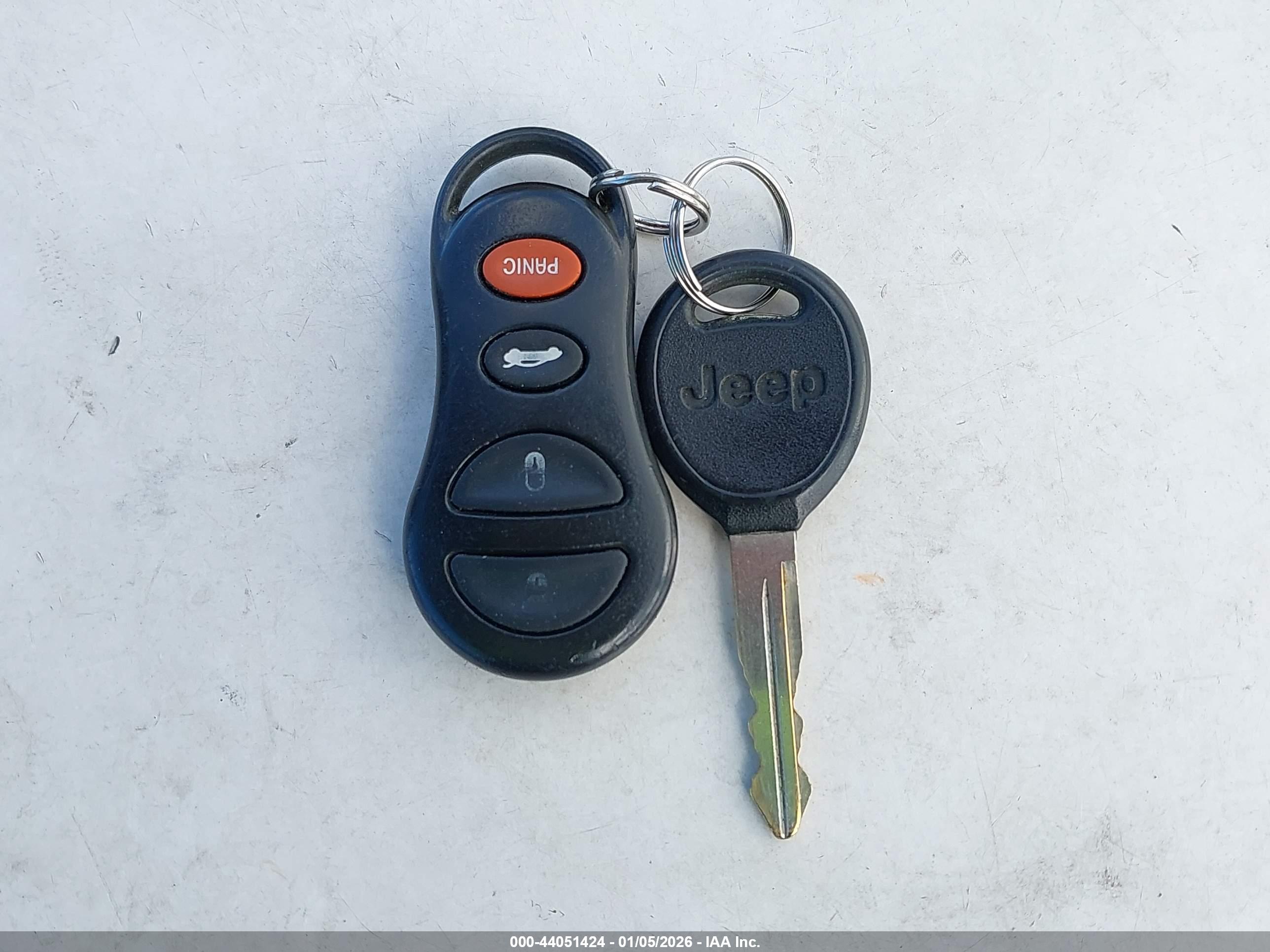 JEEP LIBERTY image 11