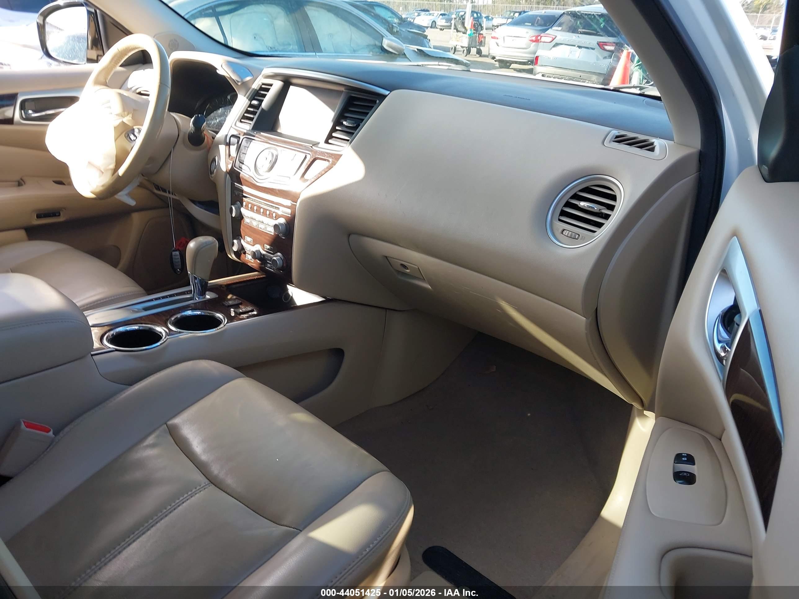 NISSAN PATHFINDER image 5