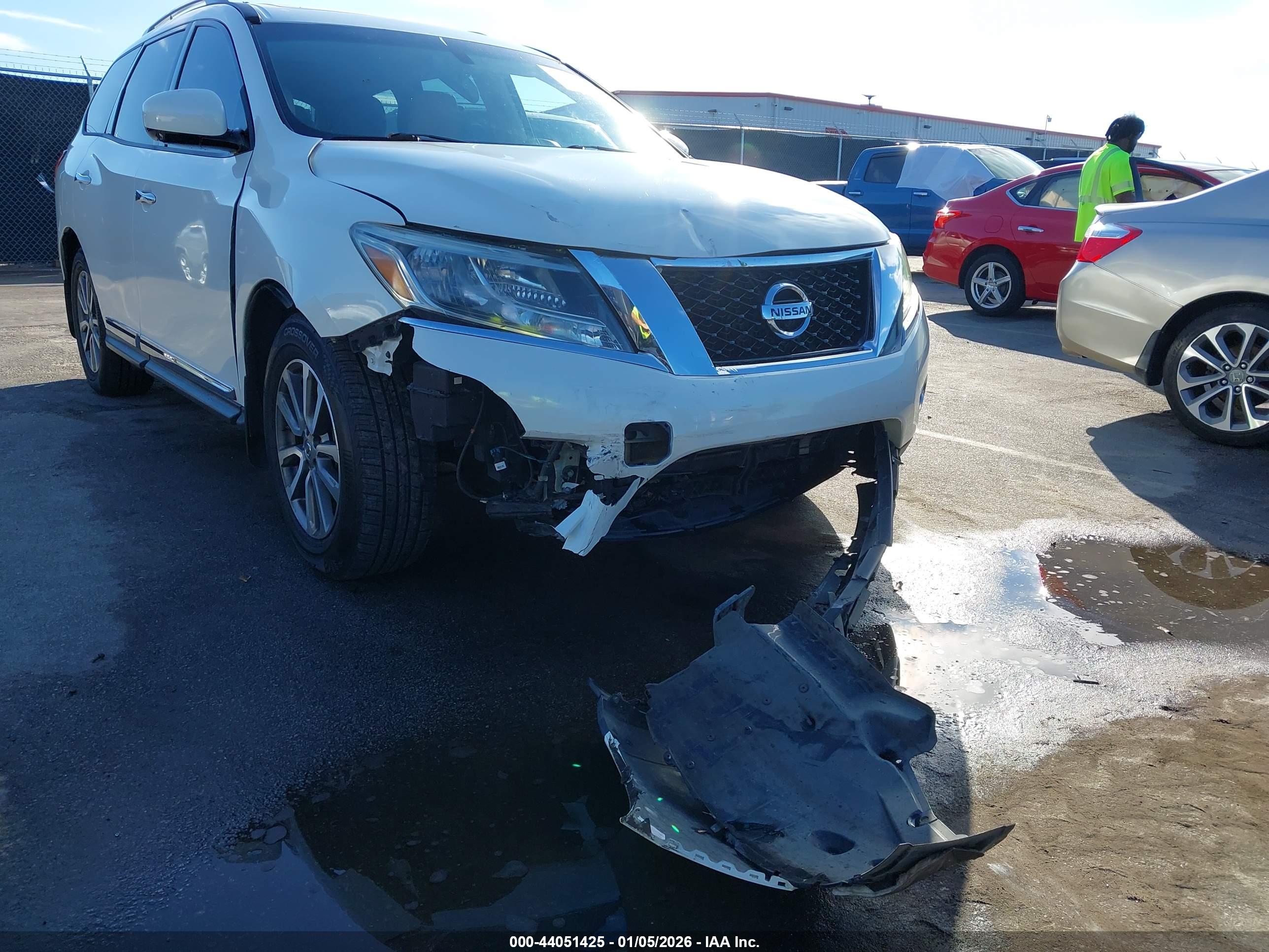 NISSAN PATHFINDER image 6