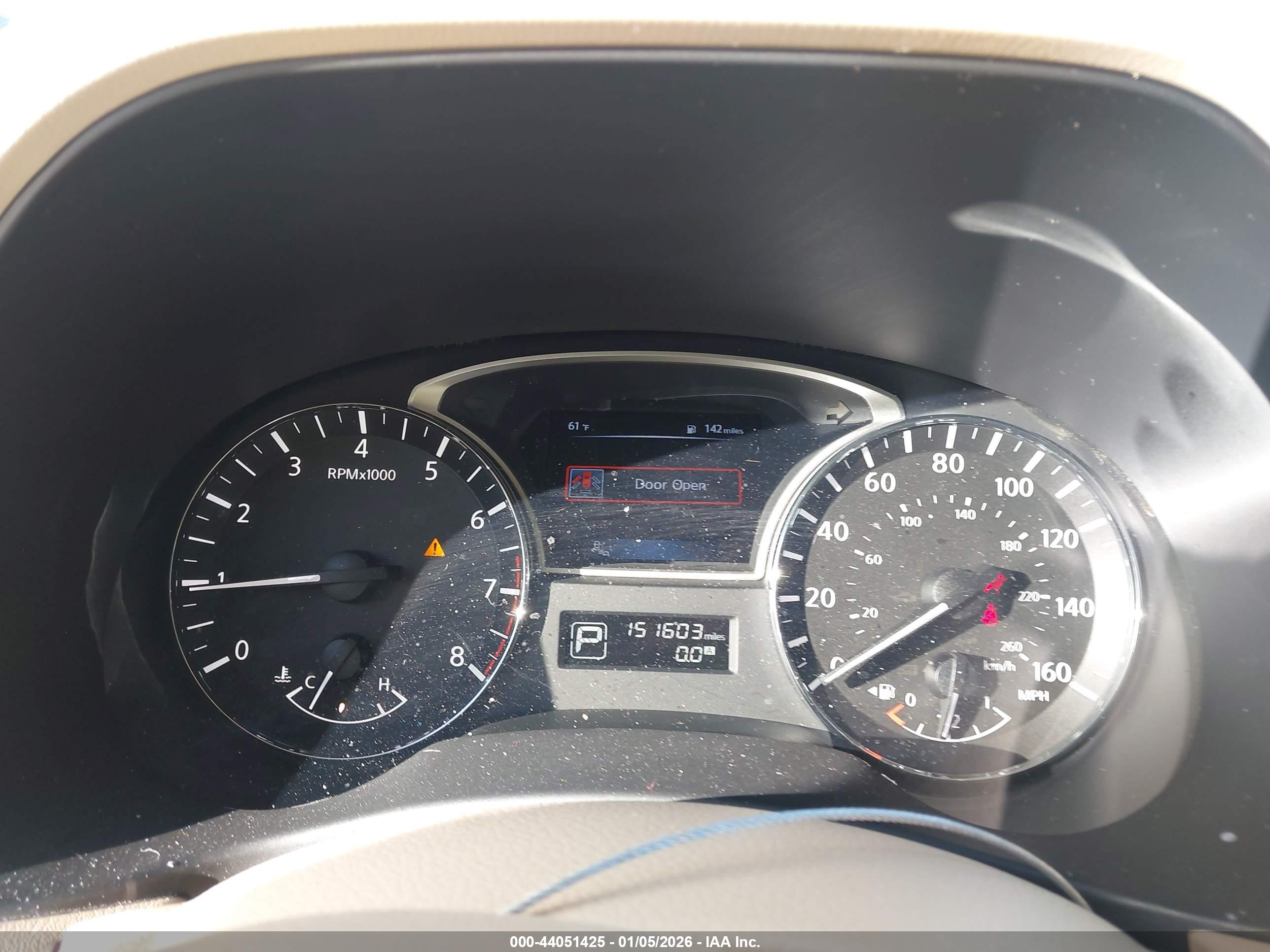 NISSAN PATHFINDER image 7
