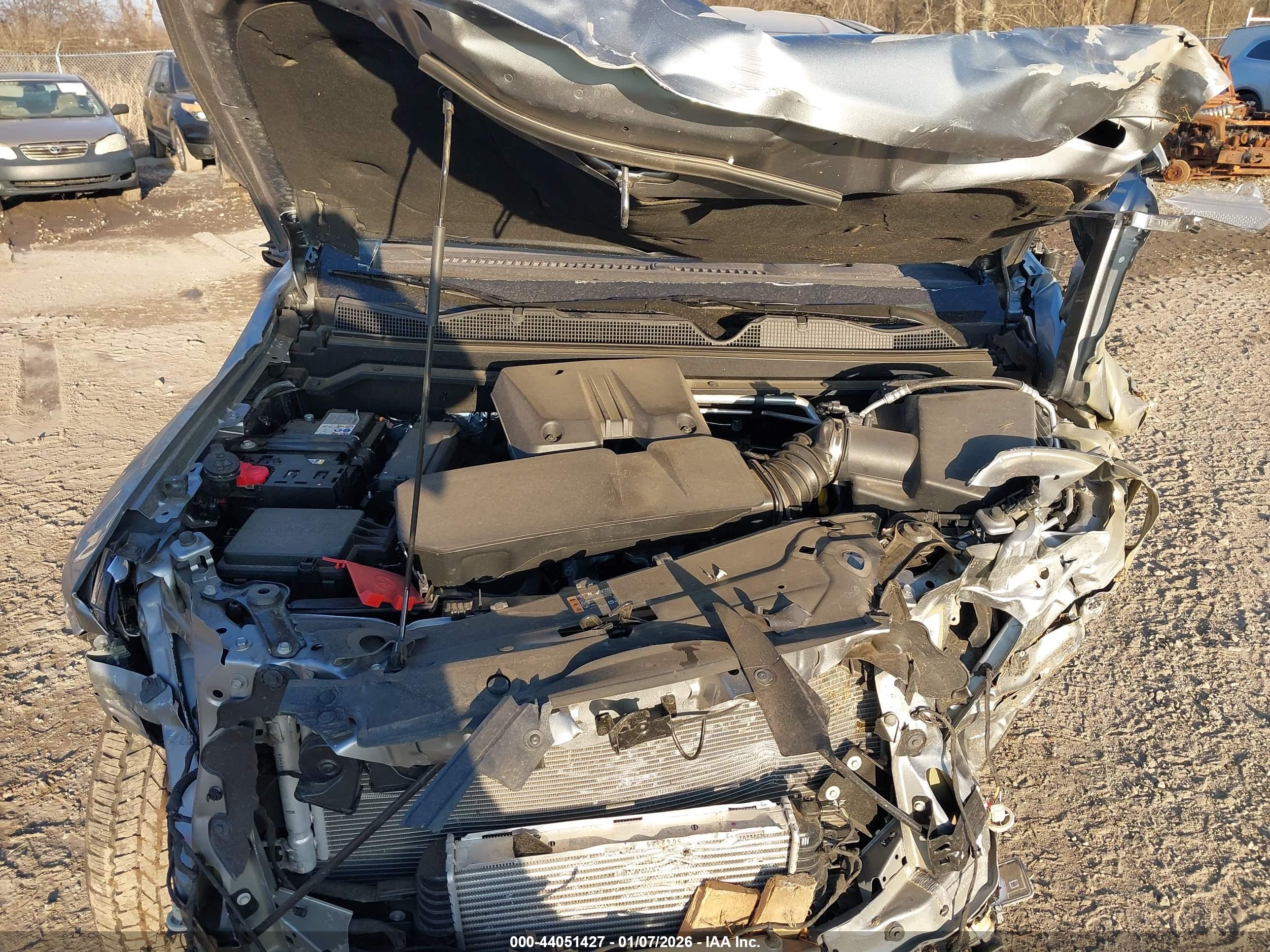 CHEVROLET COLORADO image 10