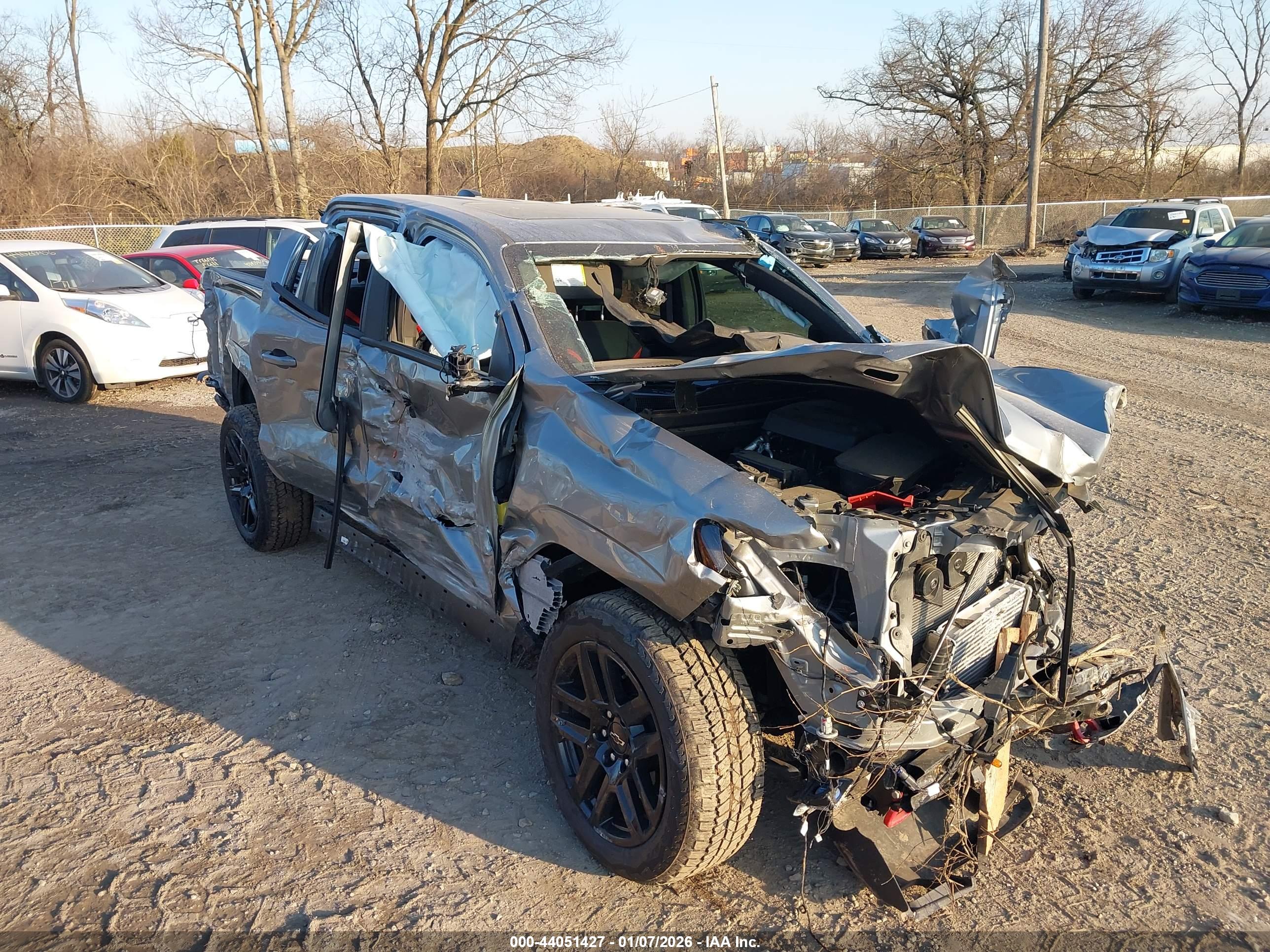 CHEVROLET COLORADO image 6