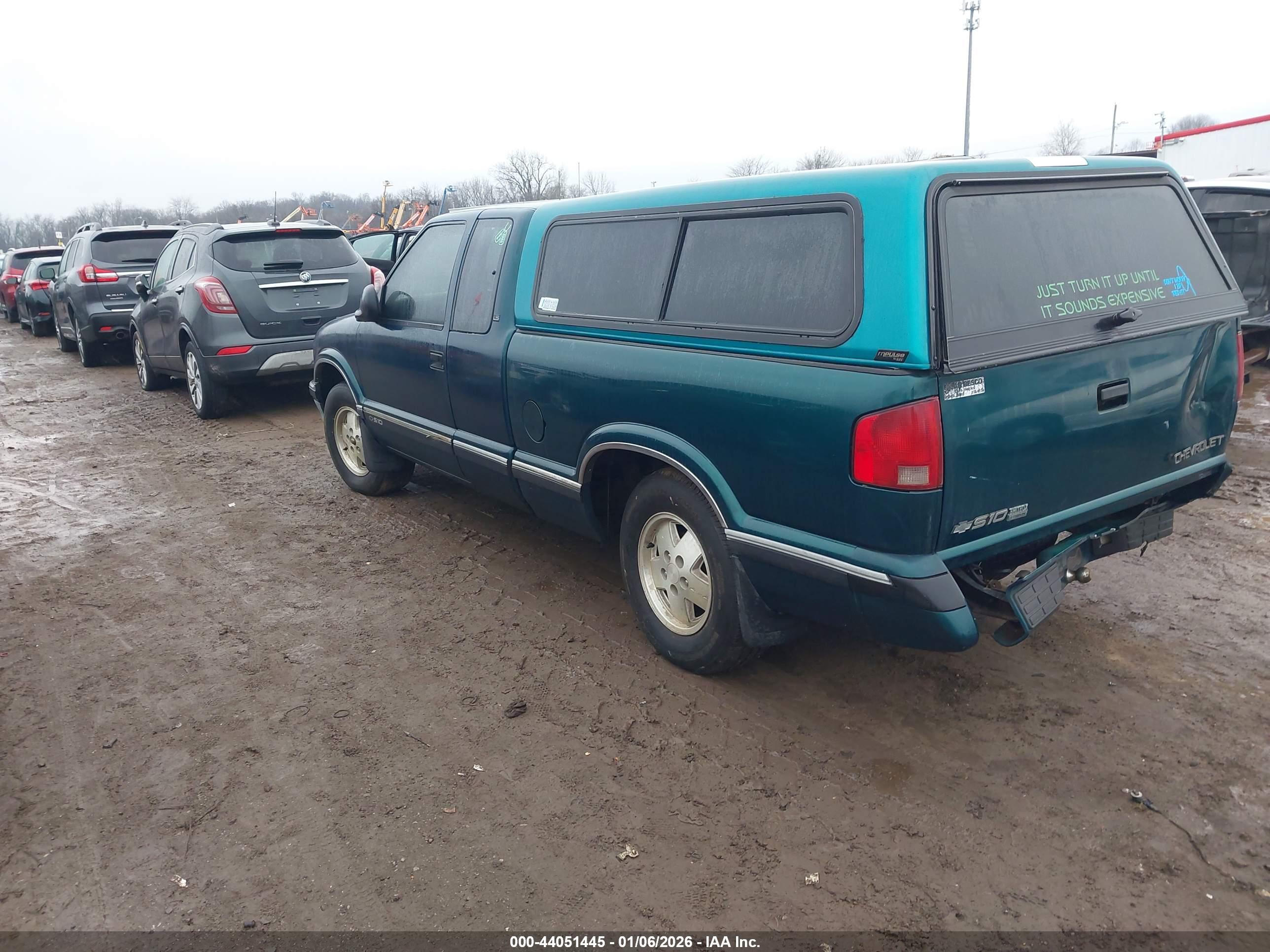 CHEVROLET S-10 image 3
