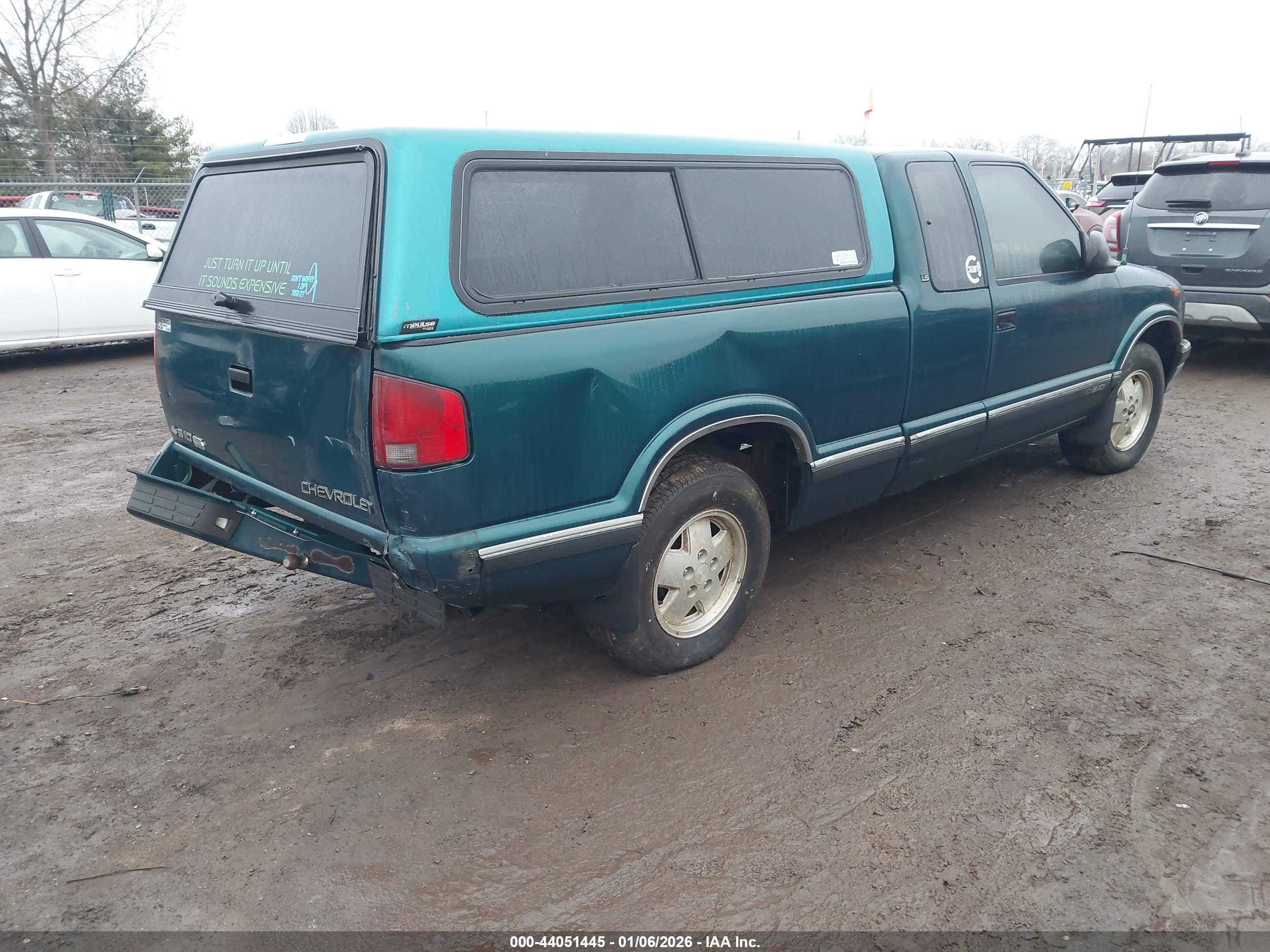 CHEVROLET S-10 image 4