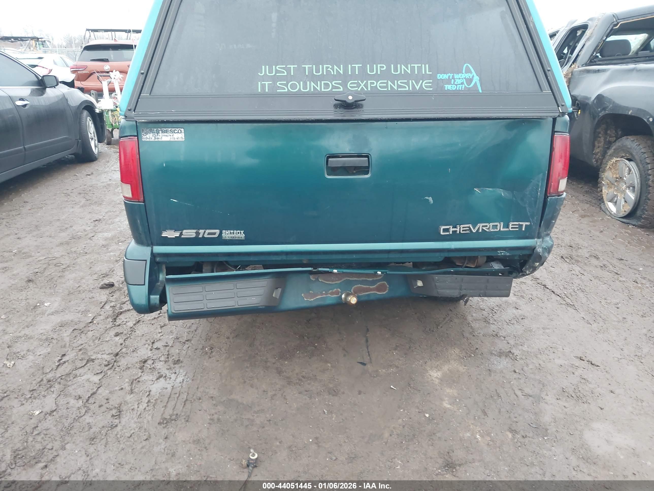CHEVROLET S-10 image 6