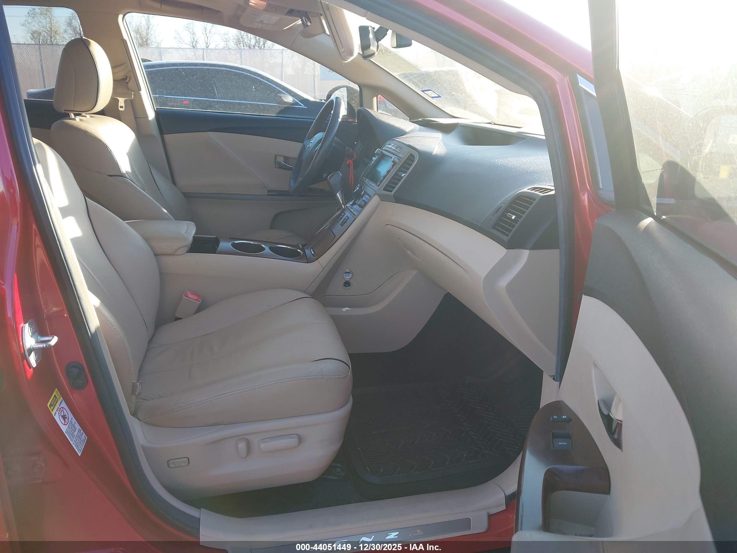 TOYOTA VENZA image 5