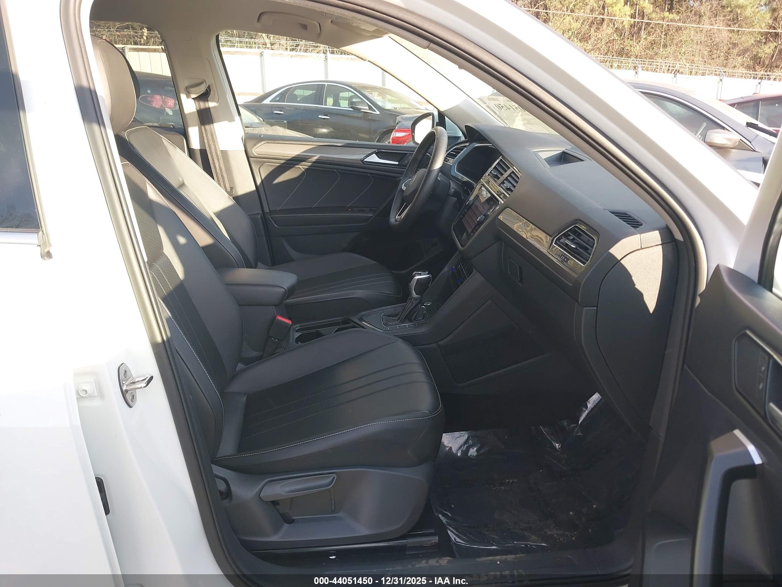 VOLKSWAGEN TIGUAN image 5