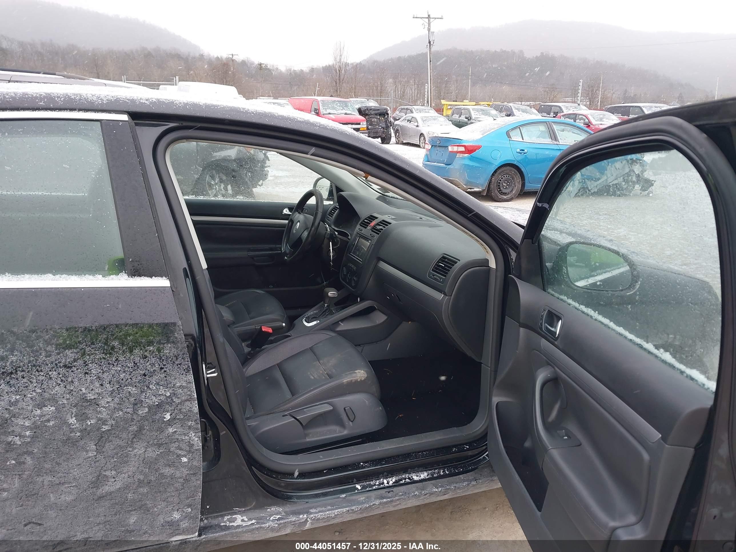VOLKSWAGEN JETTA image 5