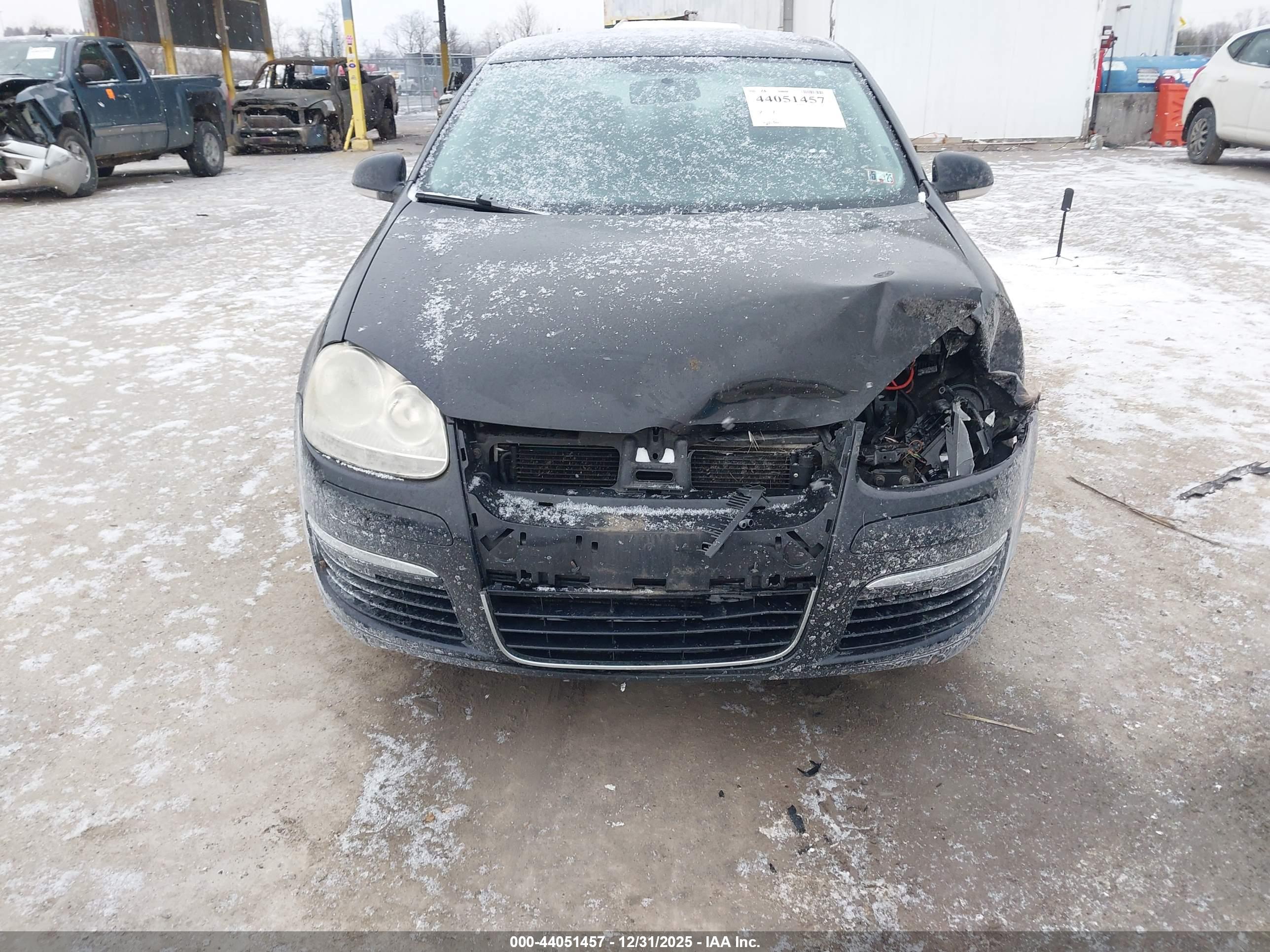 VOLKSWAGEN JETTA image 6
