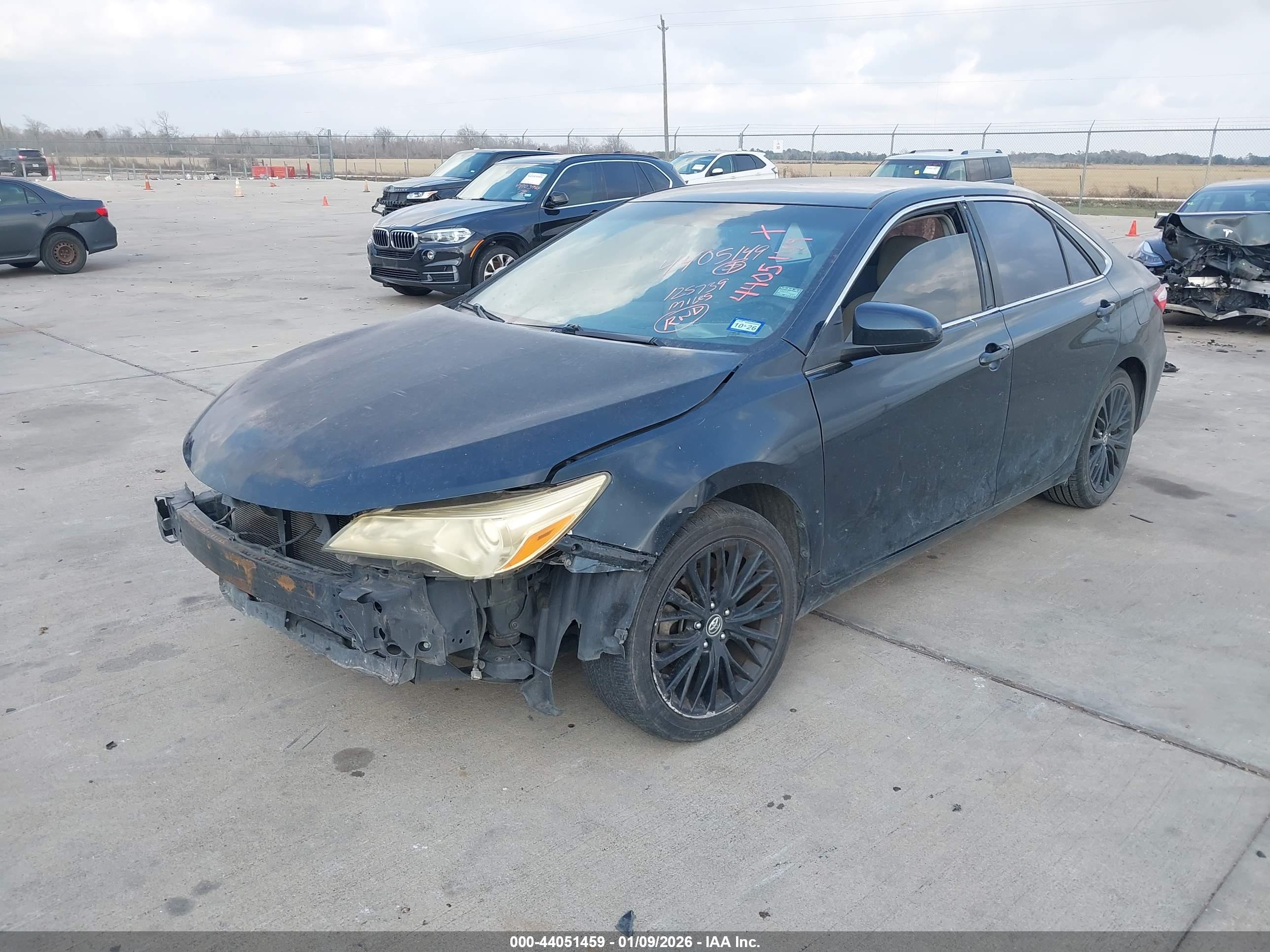 TOYOTA CAMRY image 2