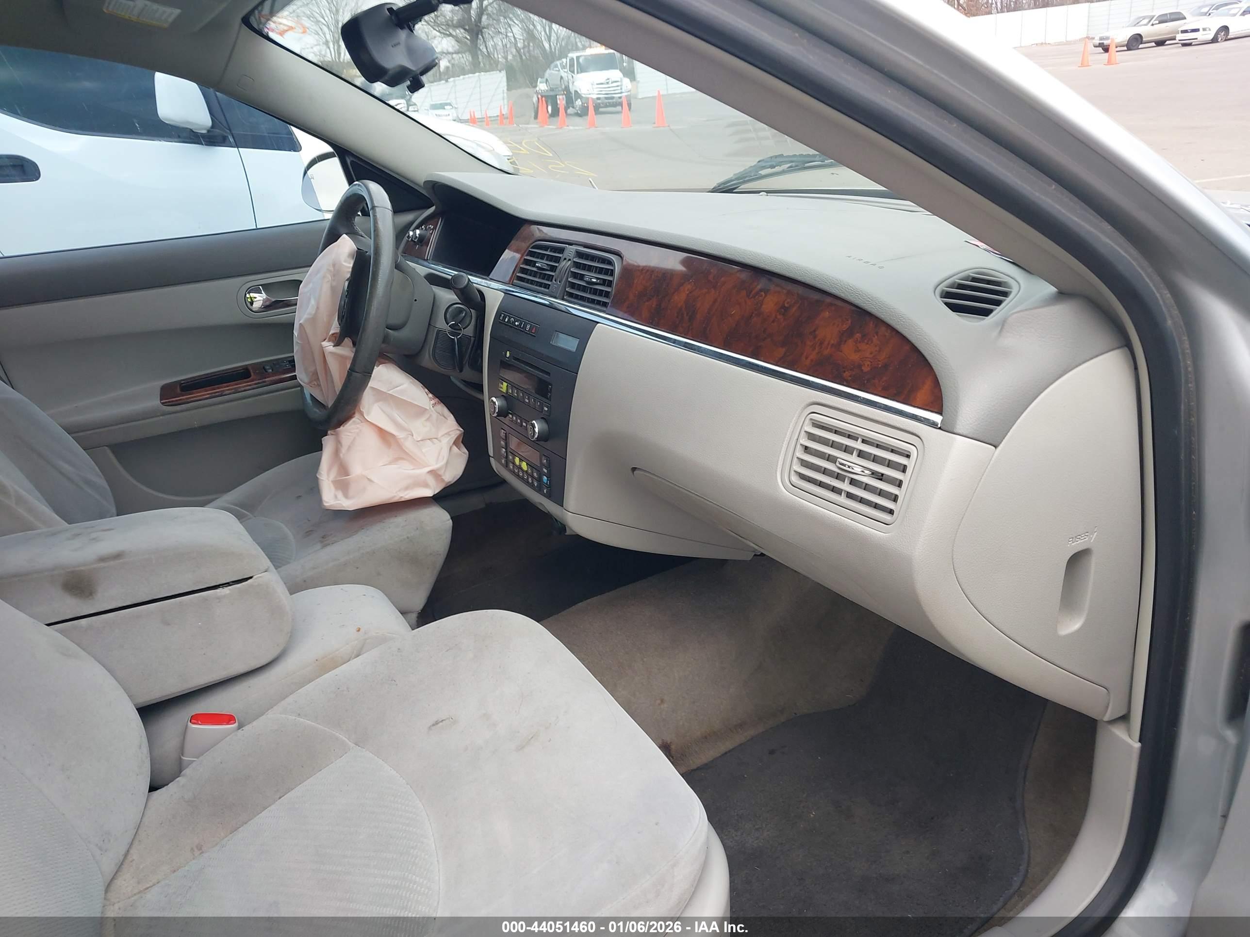 BUICK LACROSSE image 5