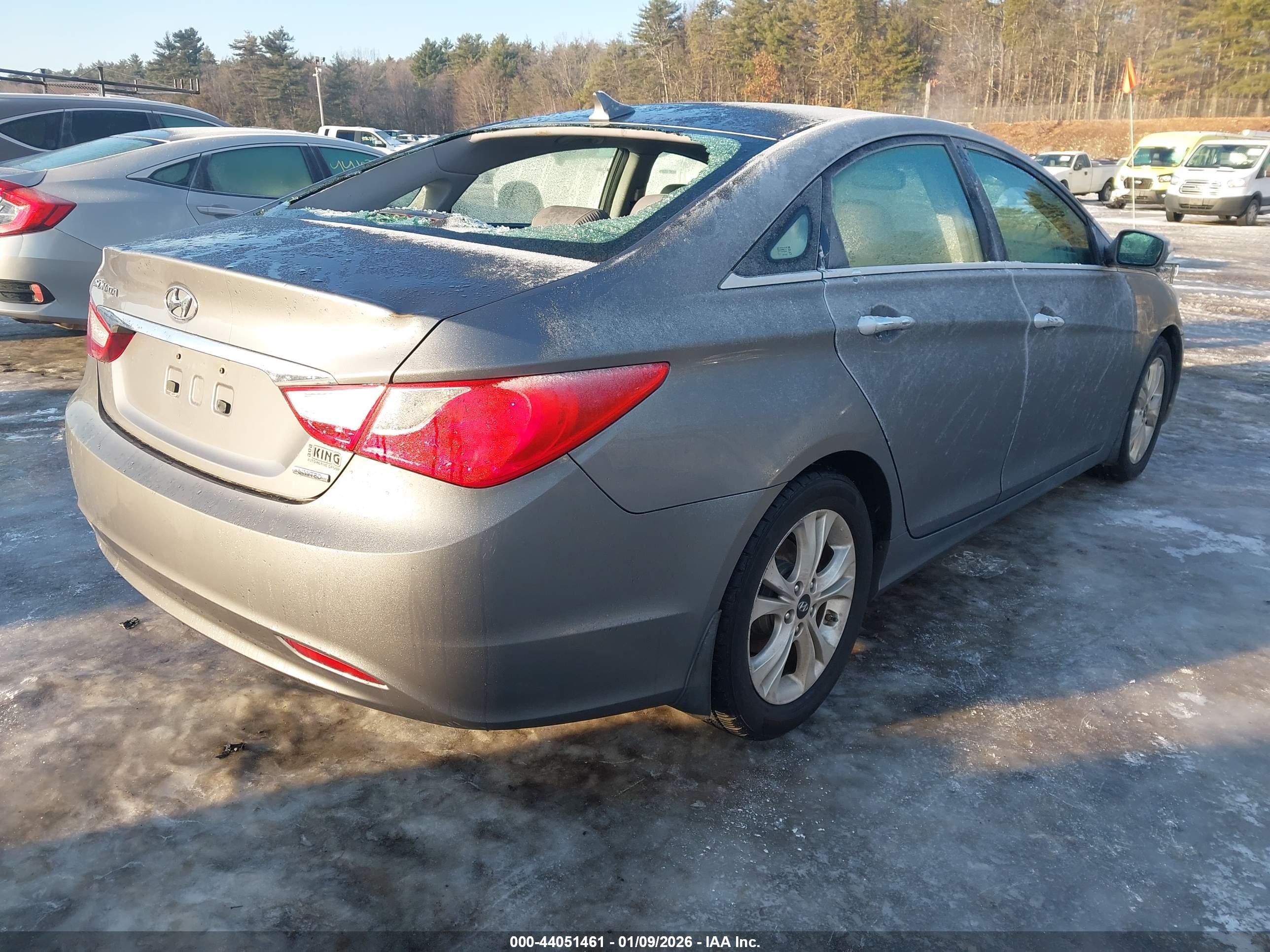 HYUNDAI SONATA image 4