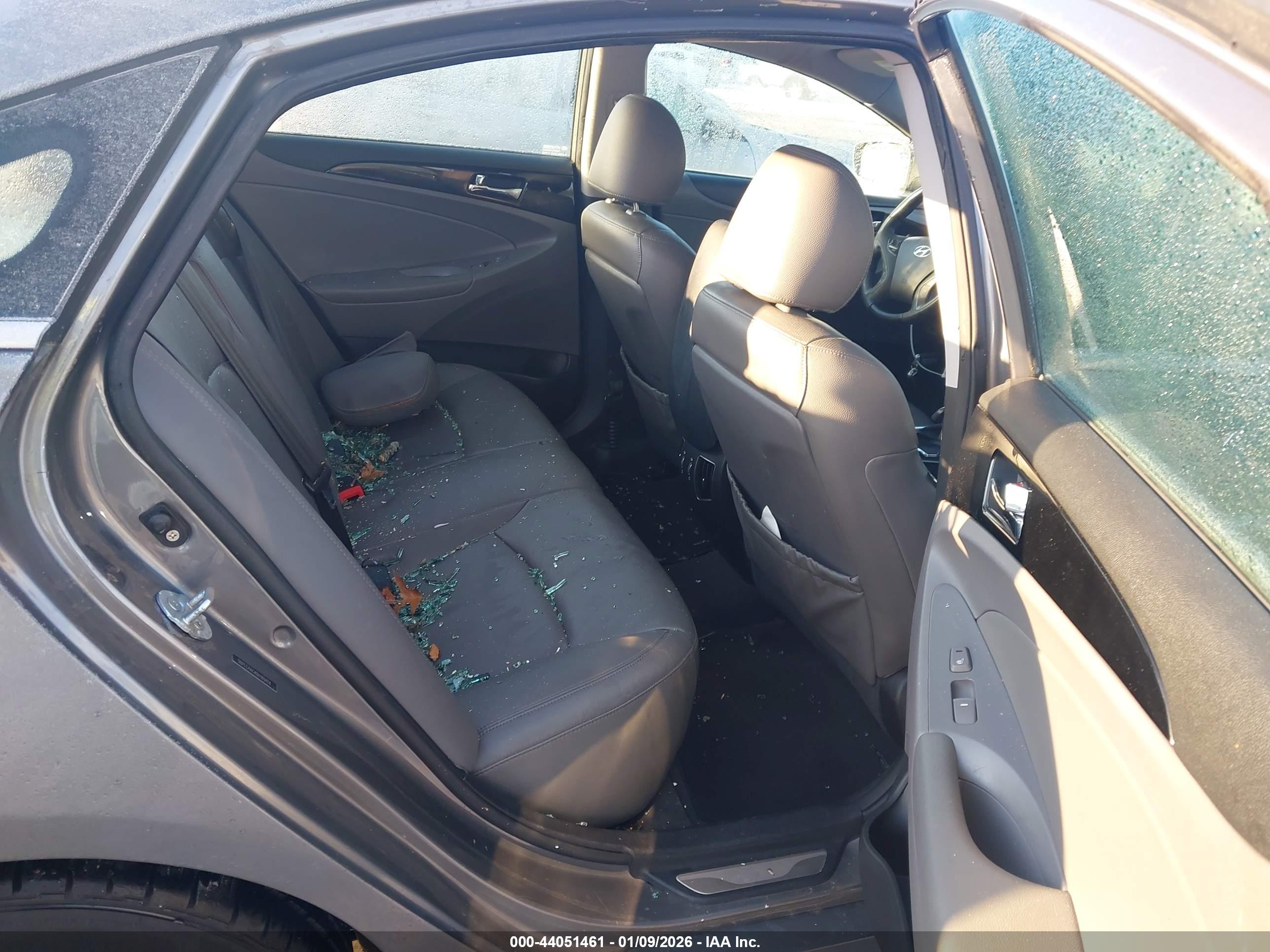 HYUNDAI SONATA image 8