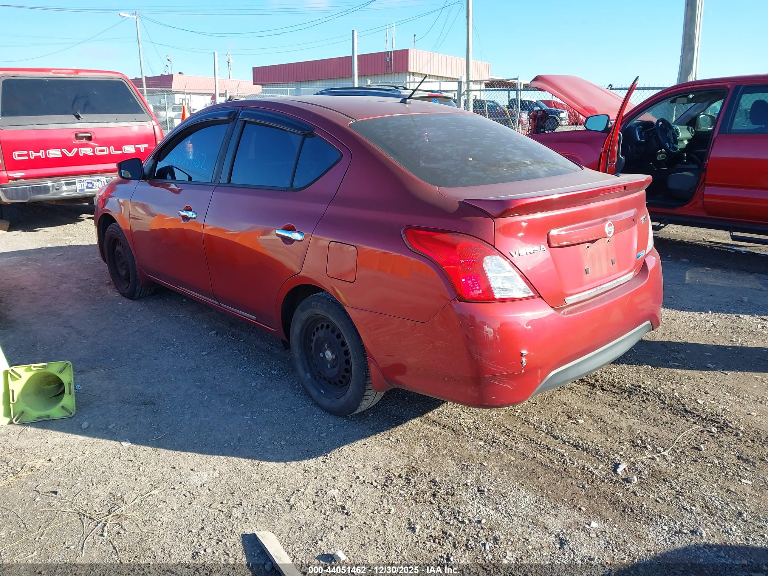NISSAN VERSA image 3