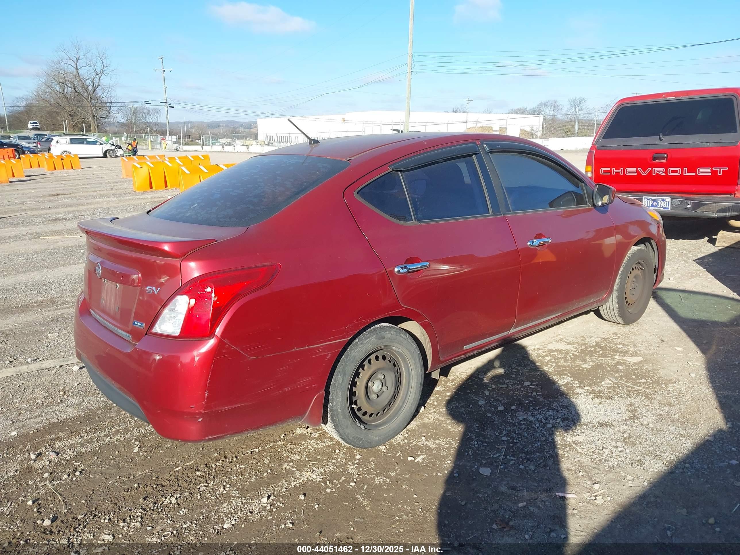 NISSAN VERSA image 4