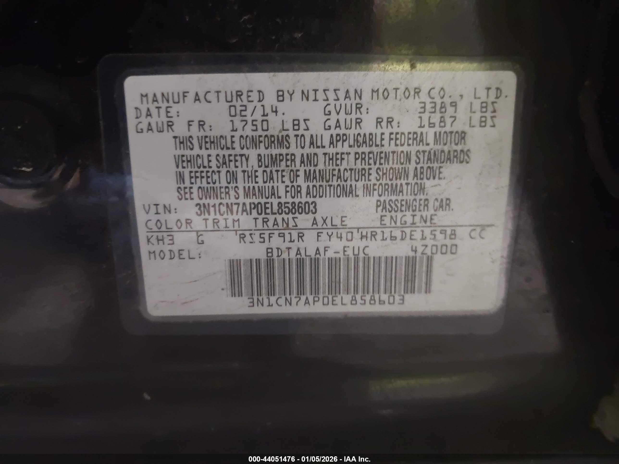 NISSAN VERSA image 9