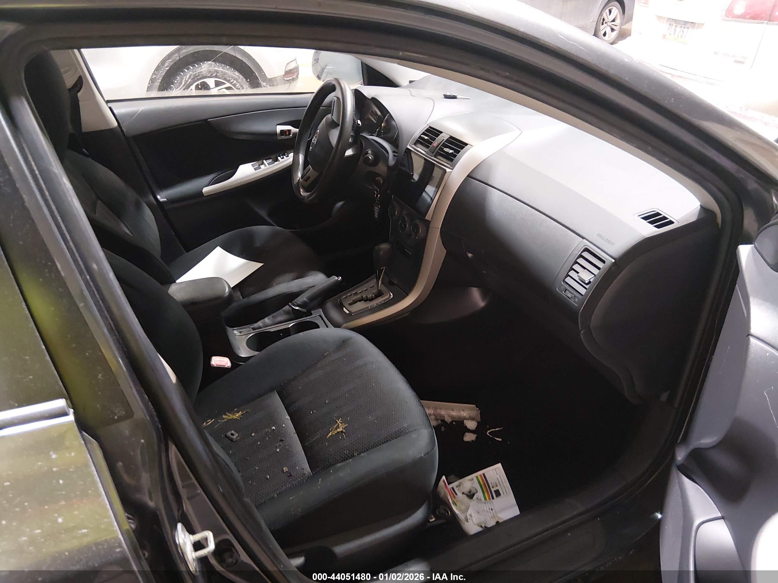 TOYOTA COROLLA image 5