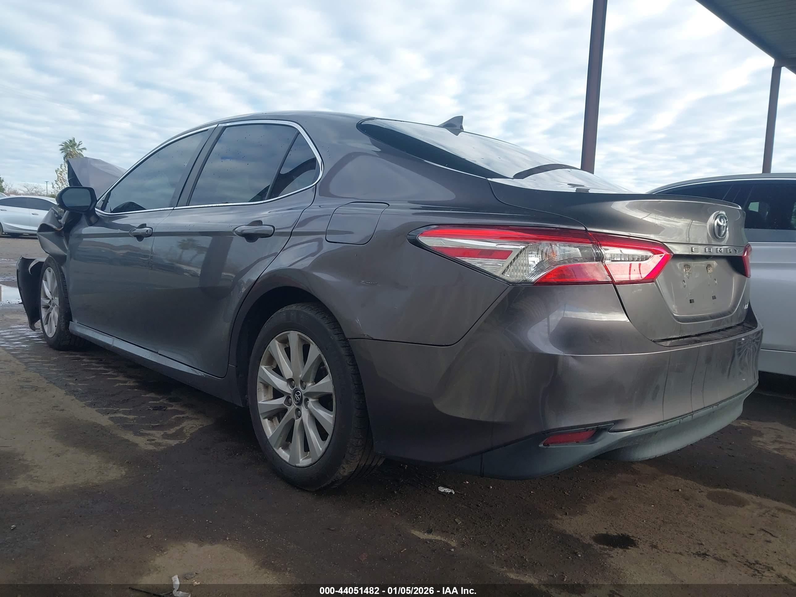 TOYOTA CAMRY image 3