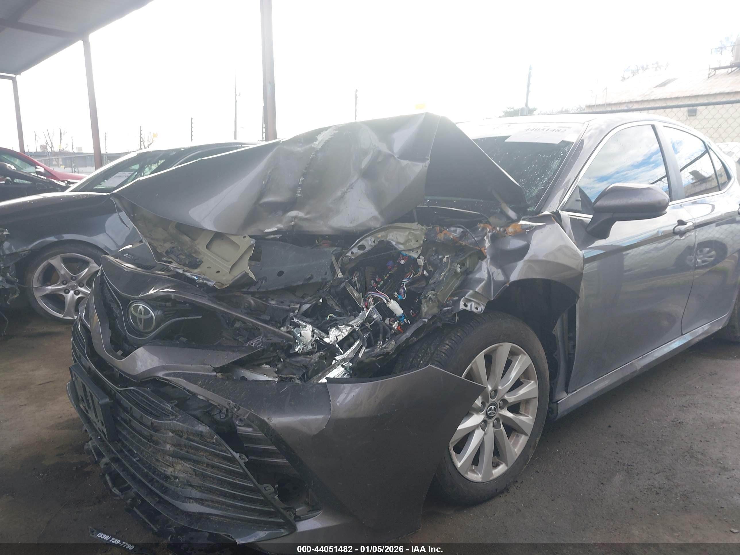 TOYOTA CAMRY image 6